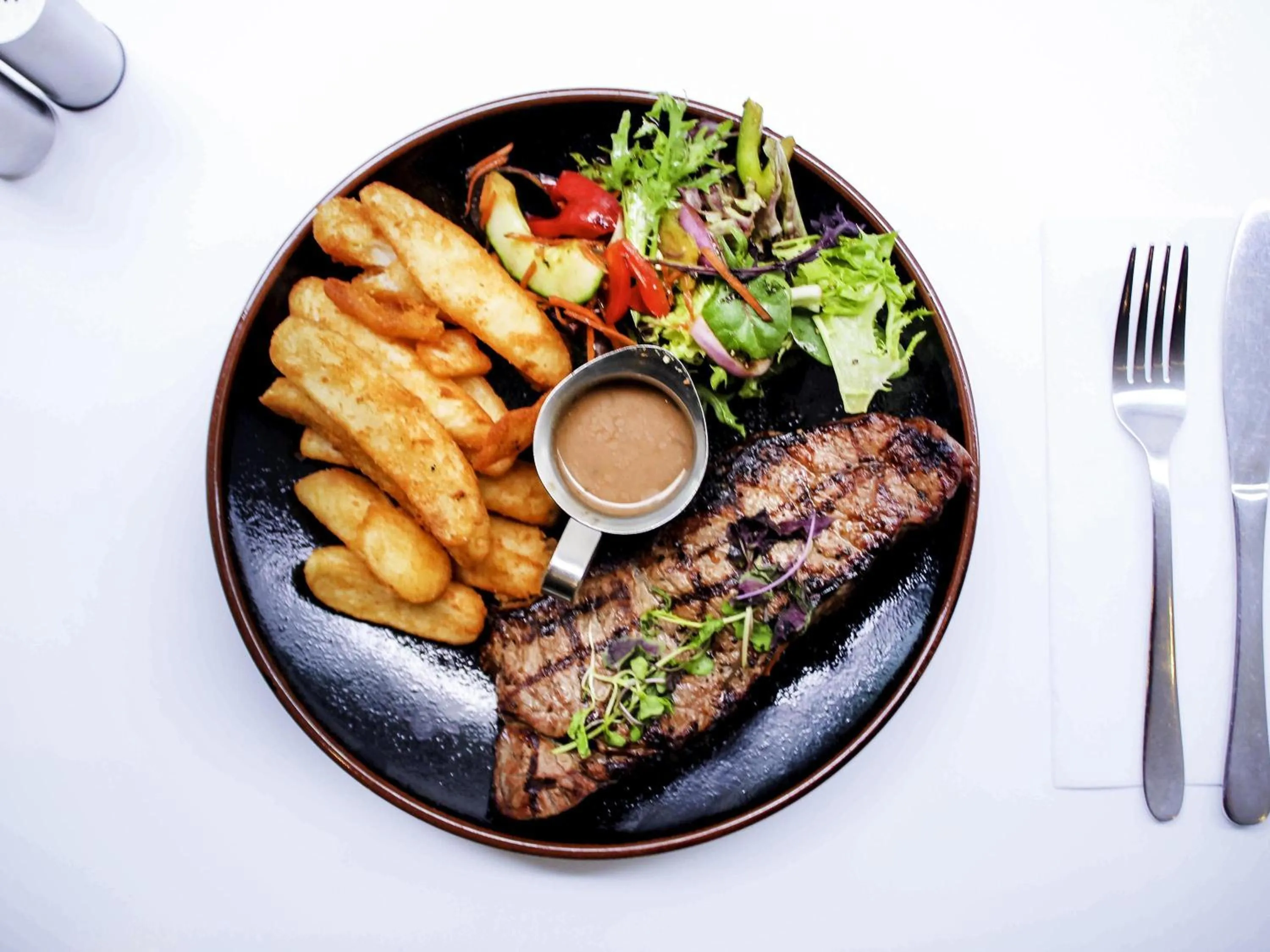 Restaurant/places to eat in Pullman Melbourne City Centre