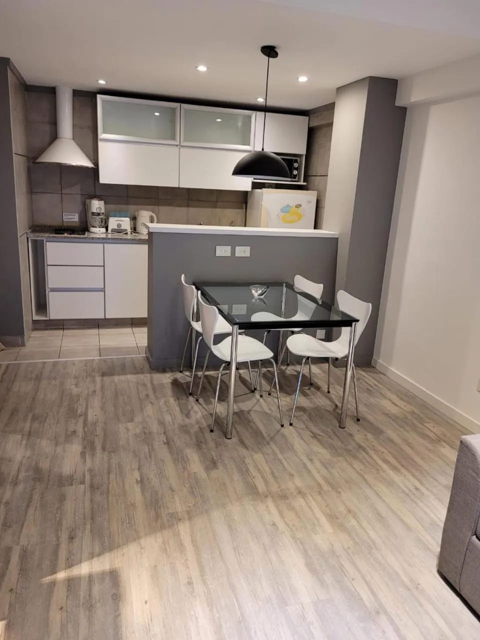 Kitchen or kitchenette in Color Botánico