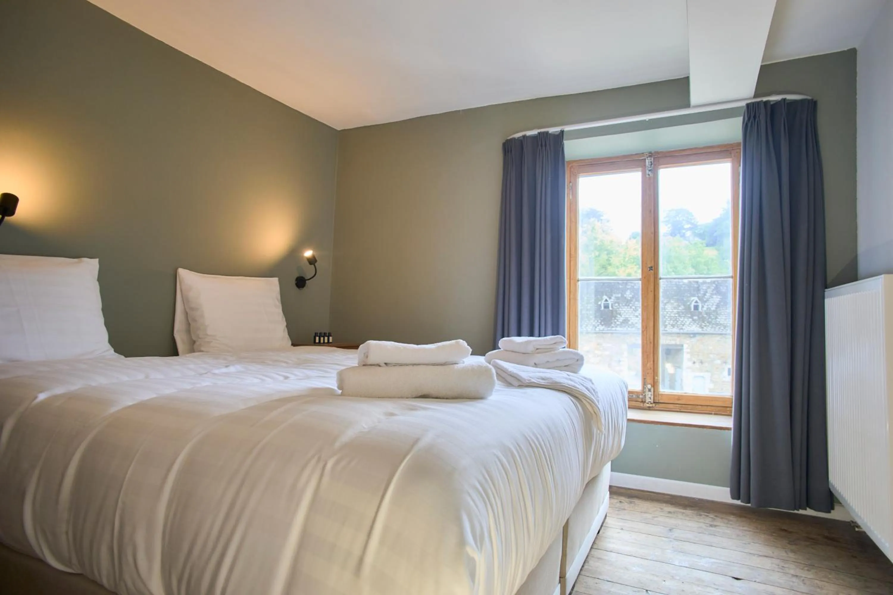 Bed in Château de la Chapelle