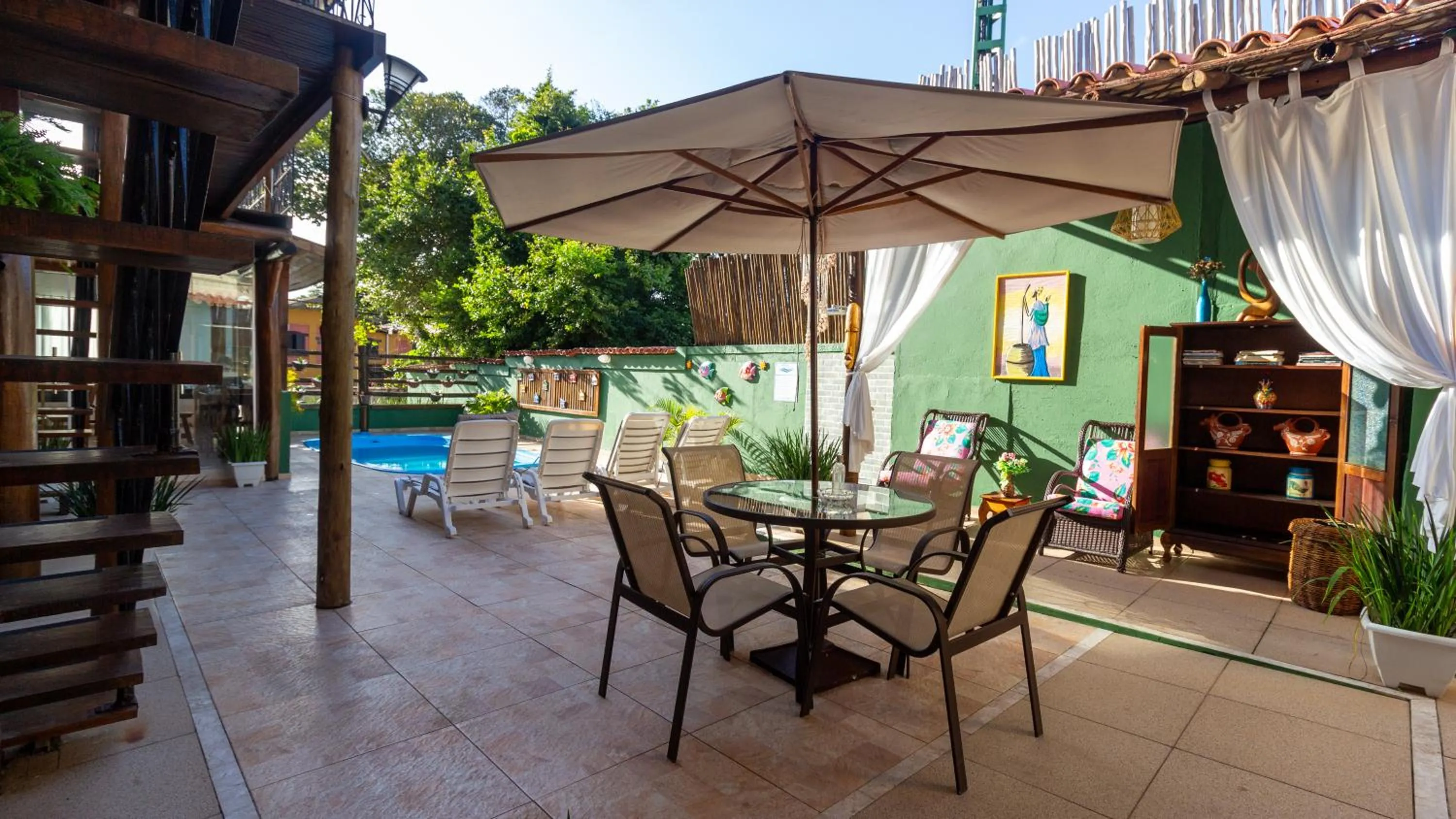 Property building in Pousada Pé na Estrada