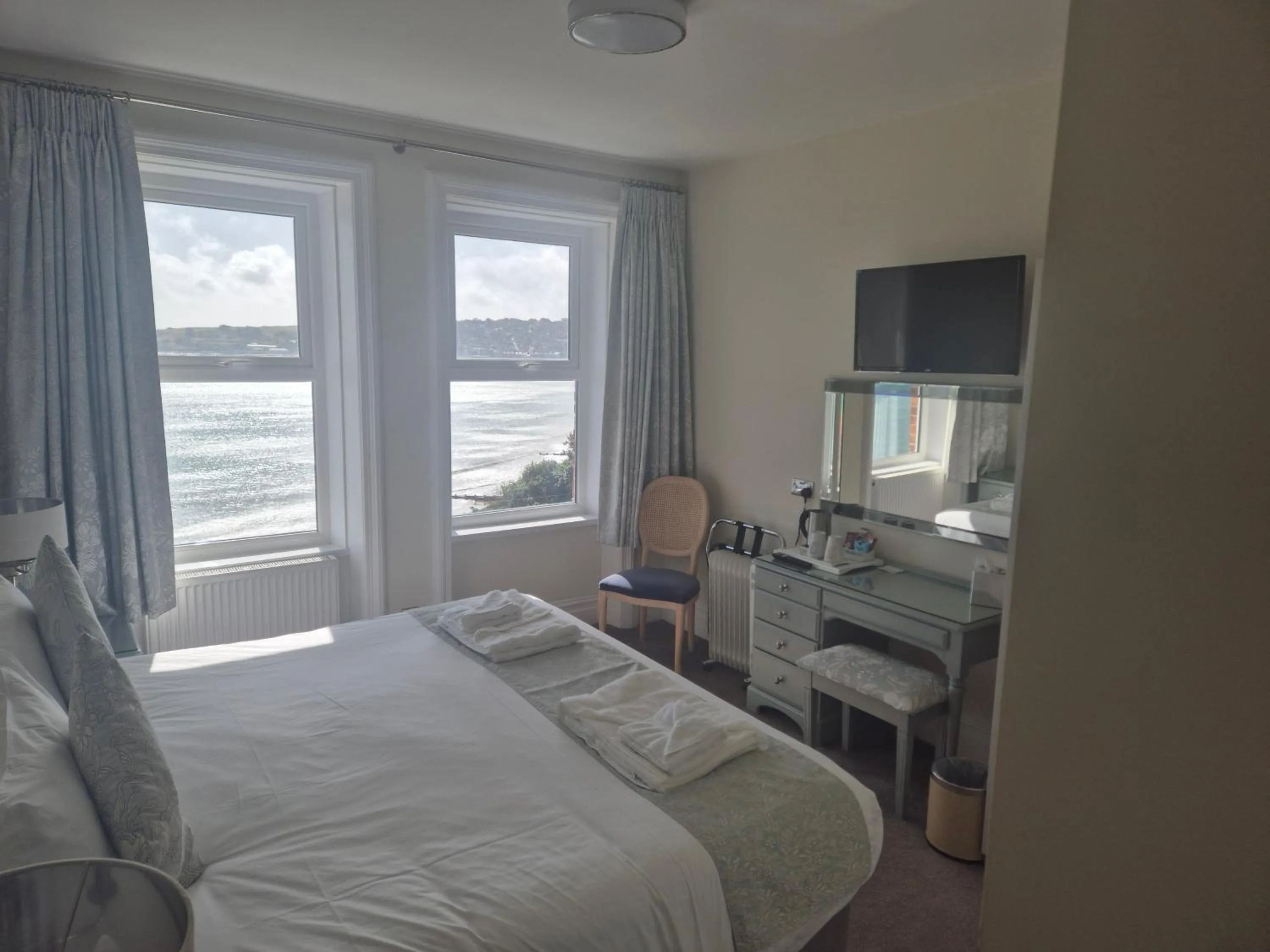 Bed in Grand Hotel Swanage