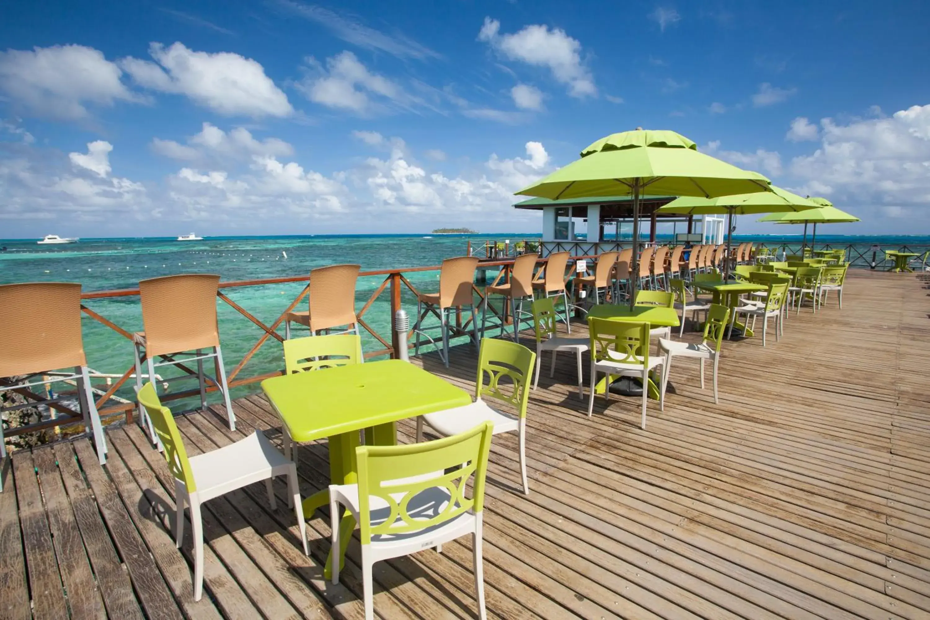 Lounge or bar in Hotel Lord Pierre Lounge or bar in Hotel Lord Pierre