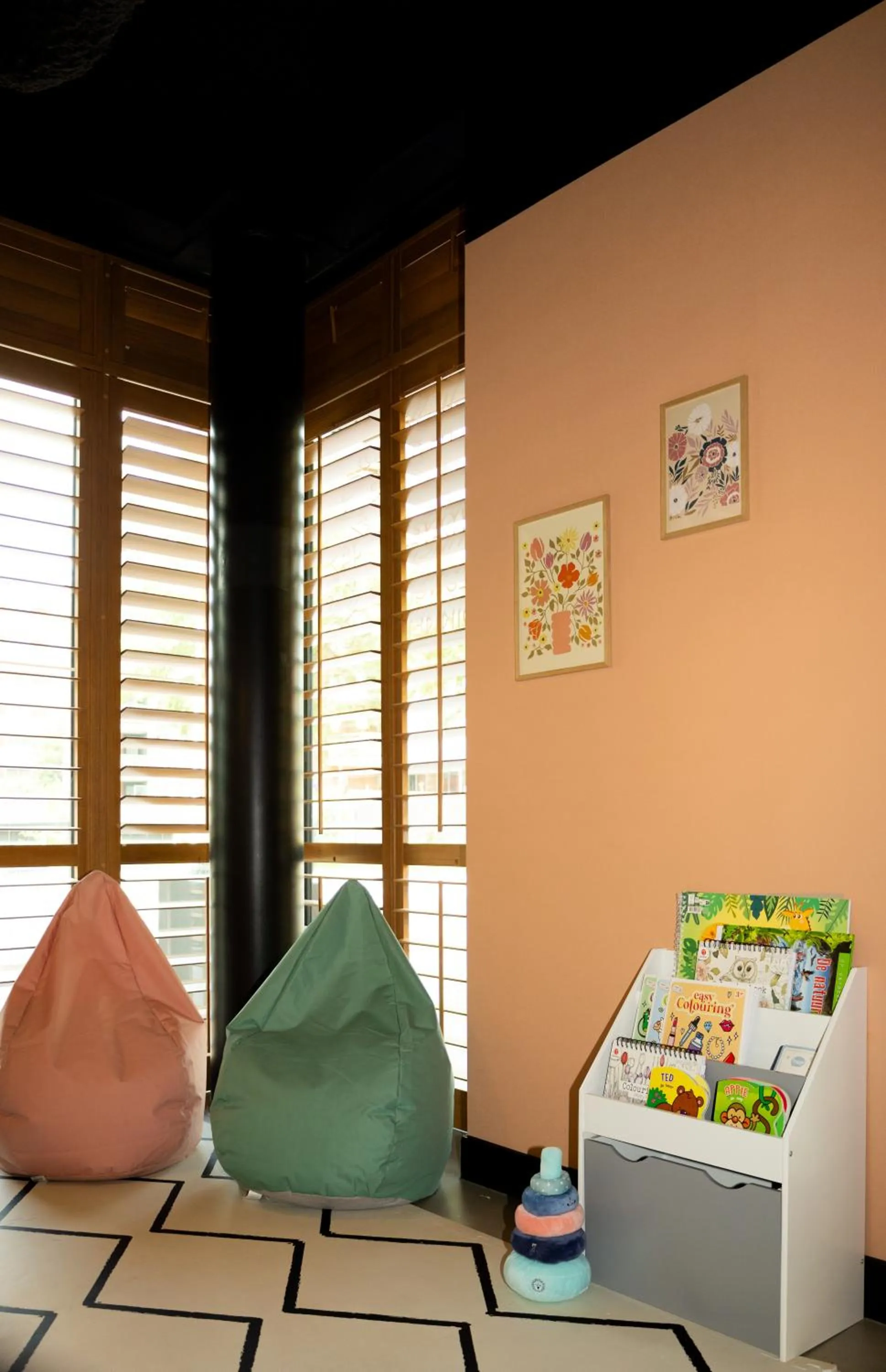 Children play ground, Bed in Cityden Stadshart