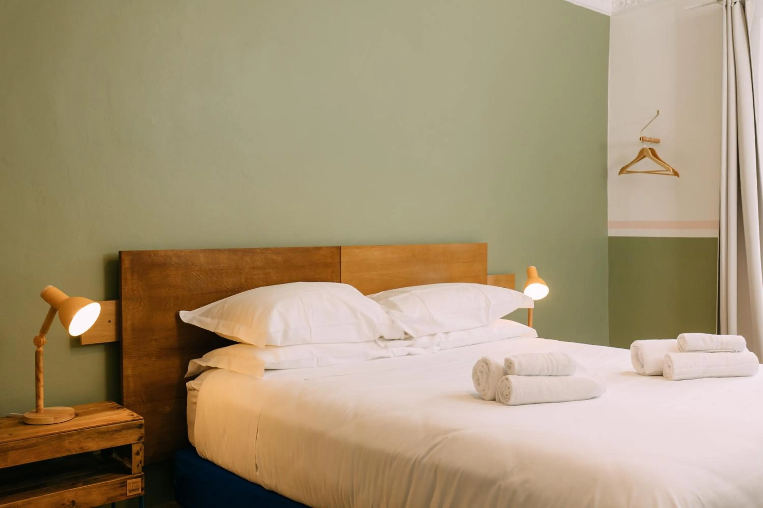 Bed in Tomato Urban Retreat