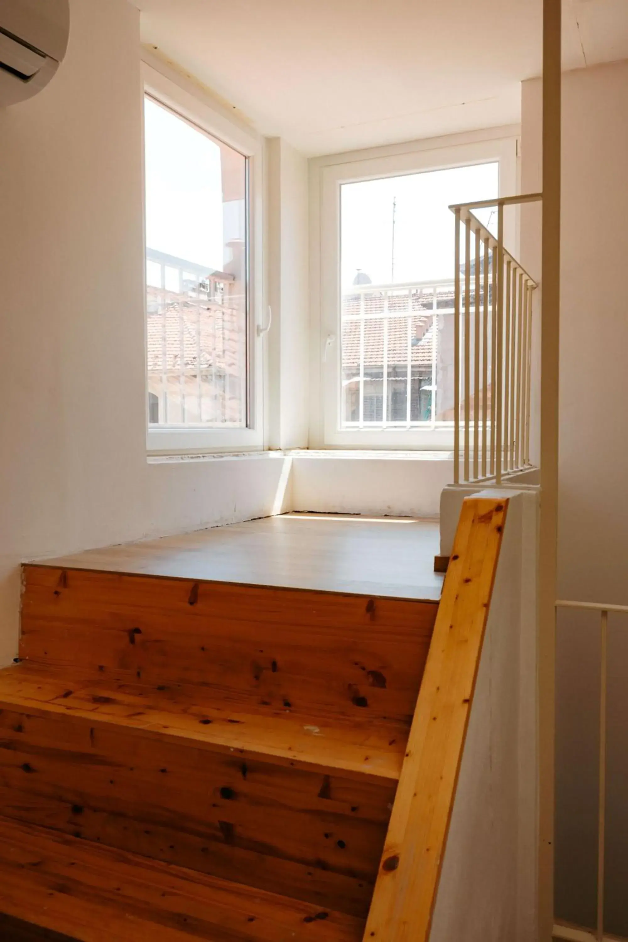 Photo of the whole room, Bed in Tomato Urban Retreat Photo of the whole room, Bed in Tomato Urban Retreat