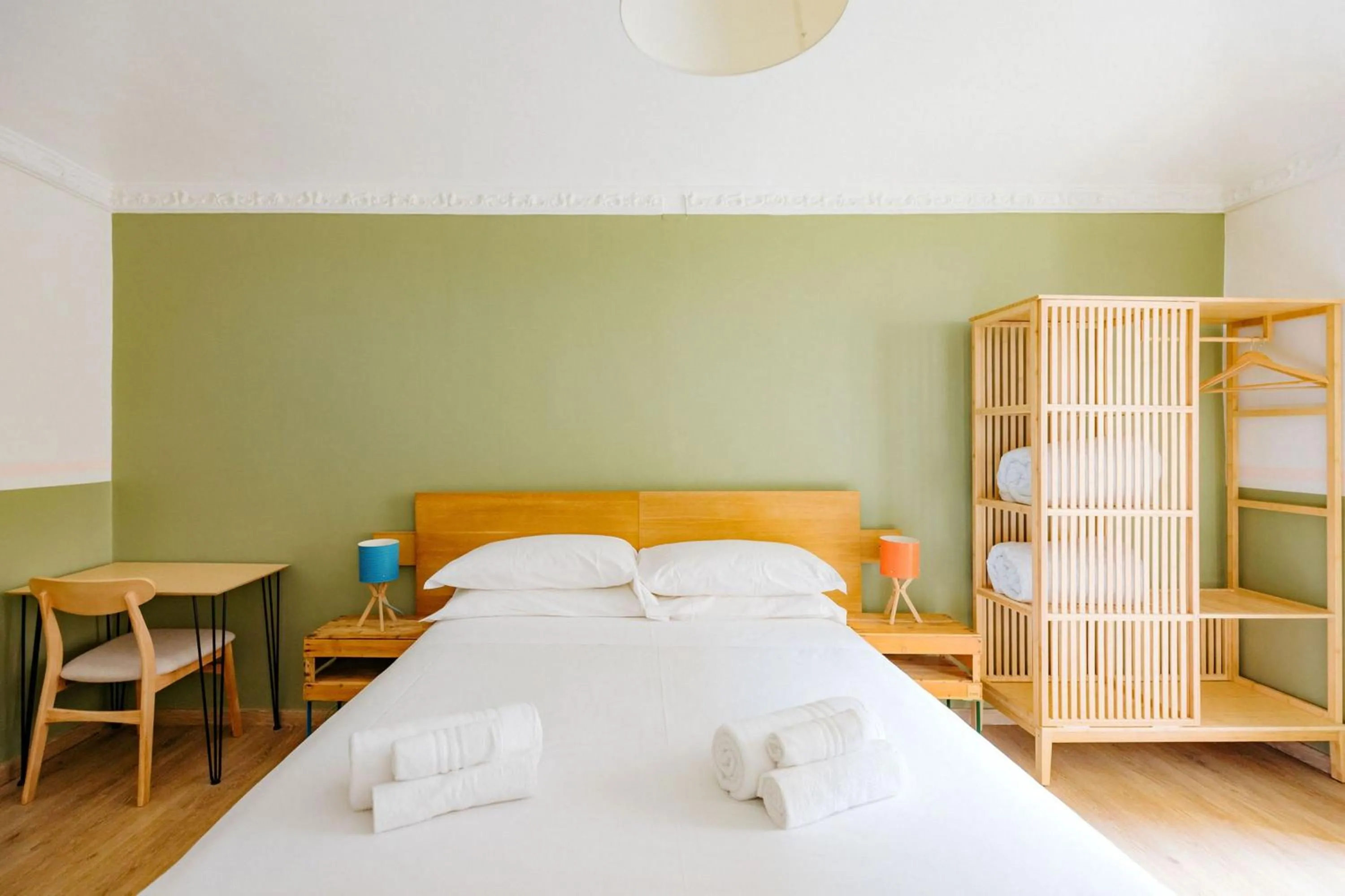 Bedroom, Bed in Tomato Urban Retreat