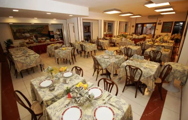 Restaurant/places to eat in Hotel Bella Riviera Lungomare
