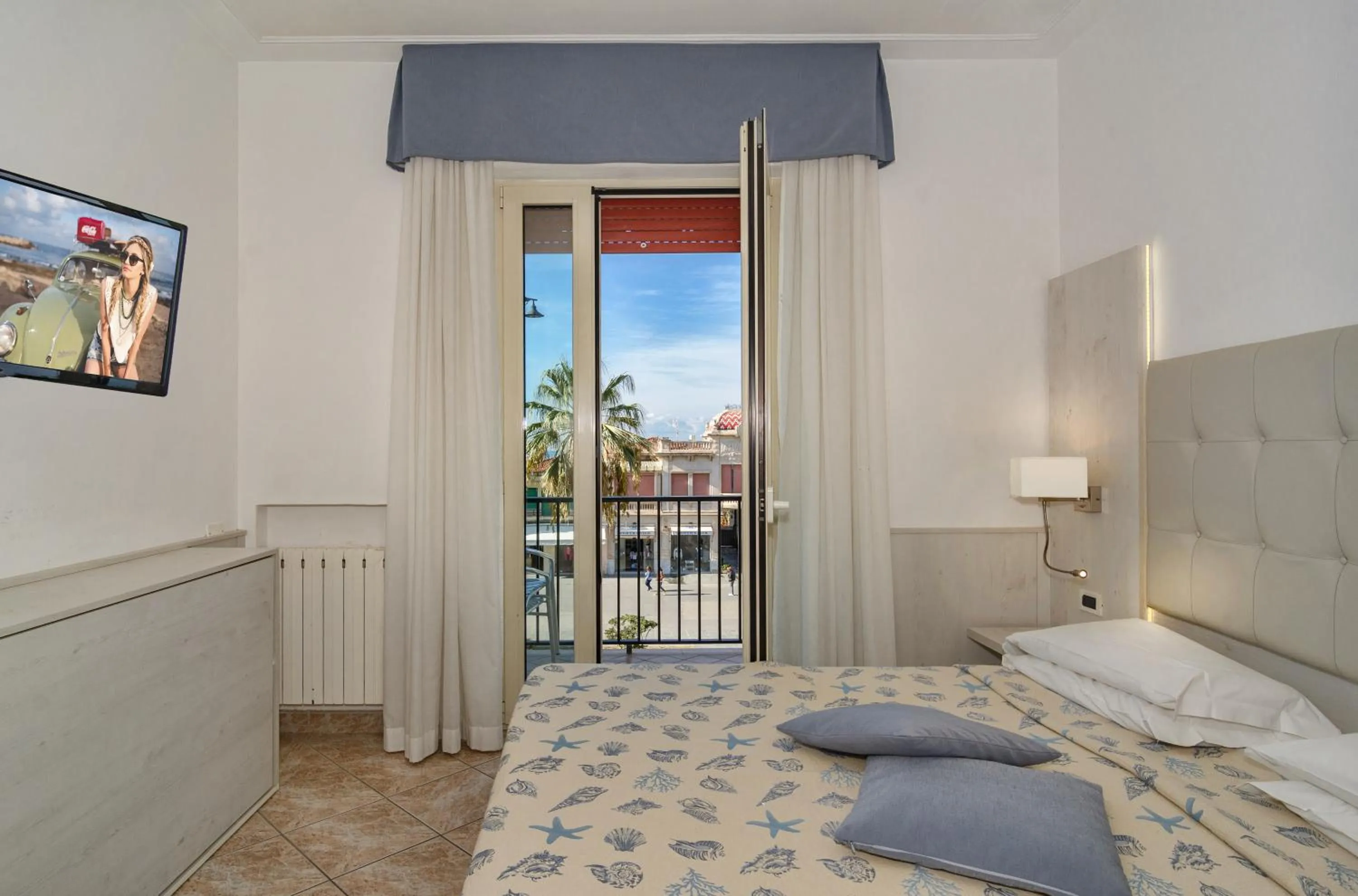 Bed in Hotel Bella Riviera Lungomare