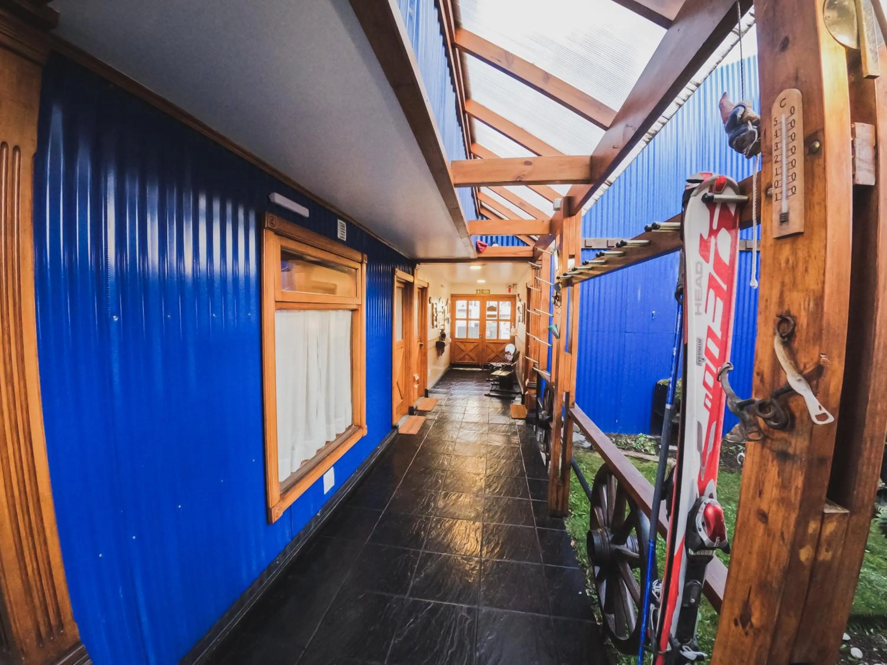 Inner courtyard view in La Posta Apart