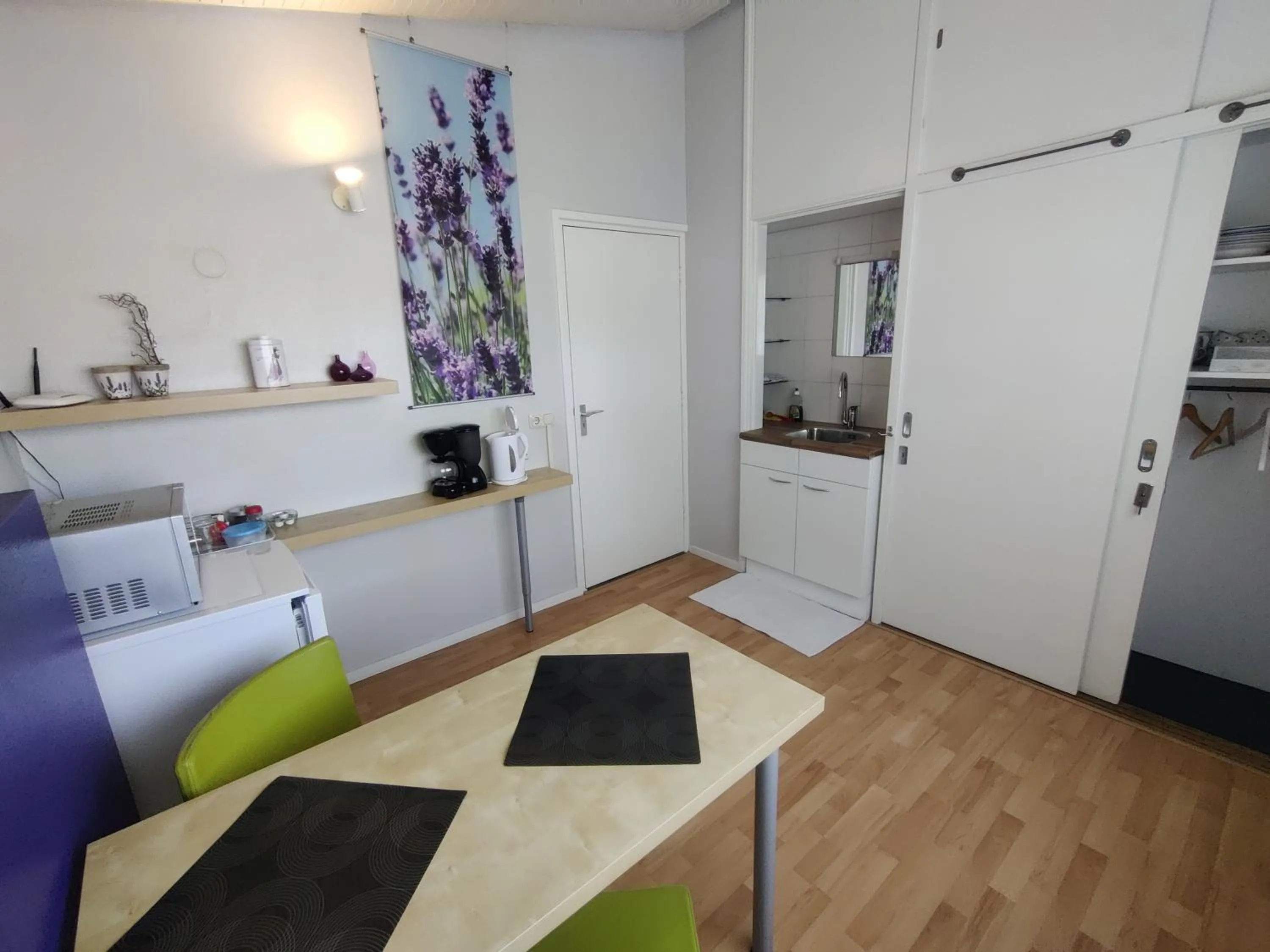 Dining area in B&B De Slaperije