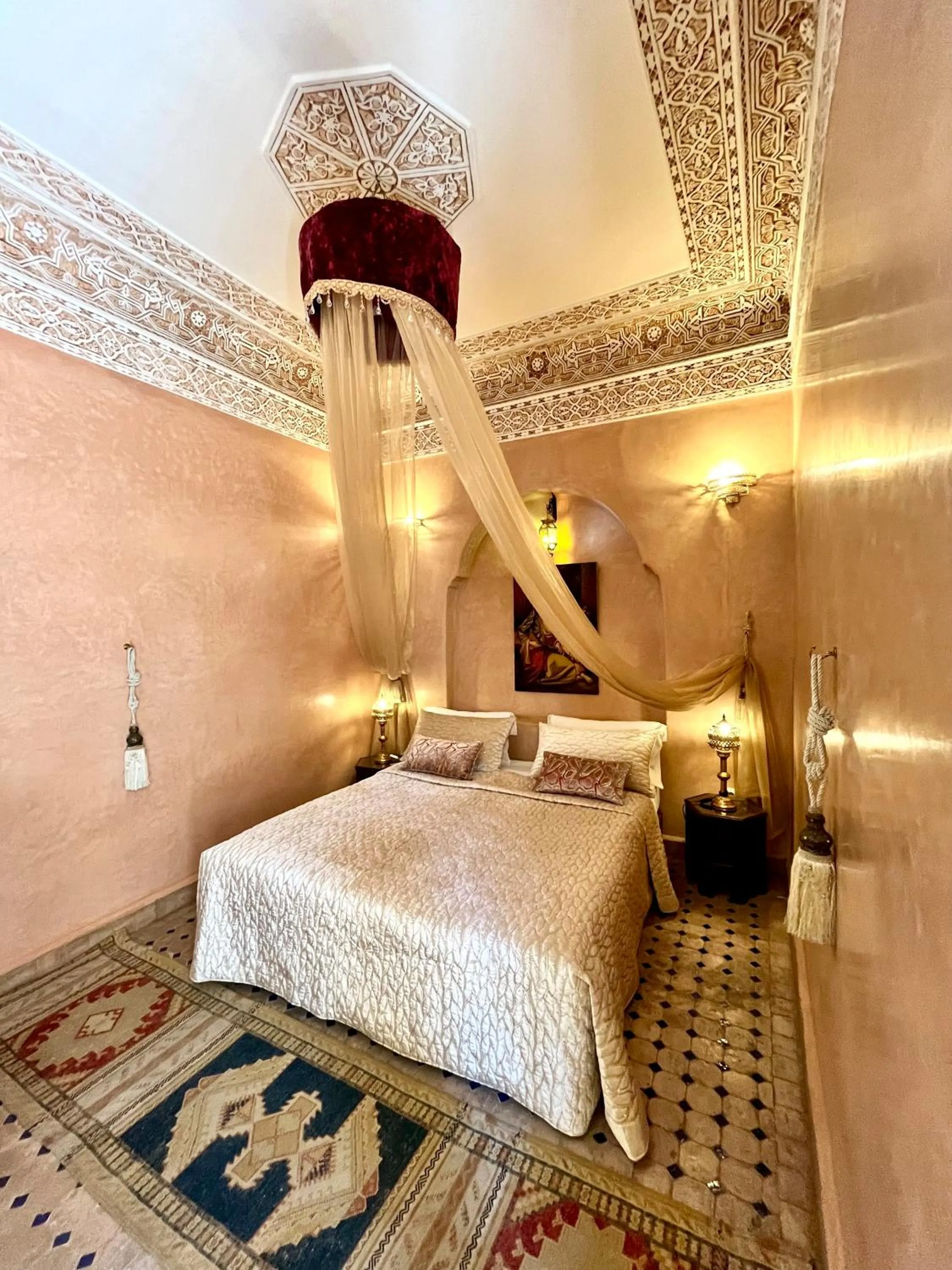 Bed in Riad Fatinat Marrakech