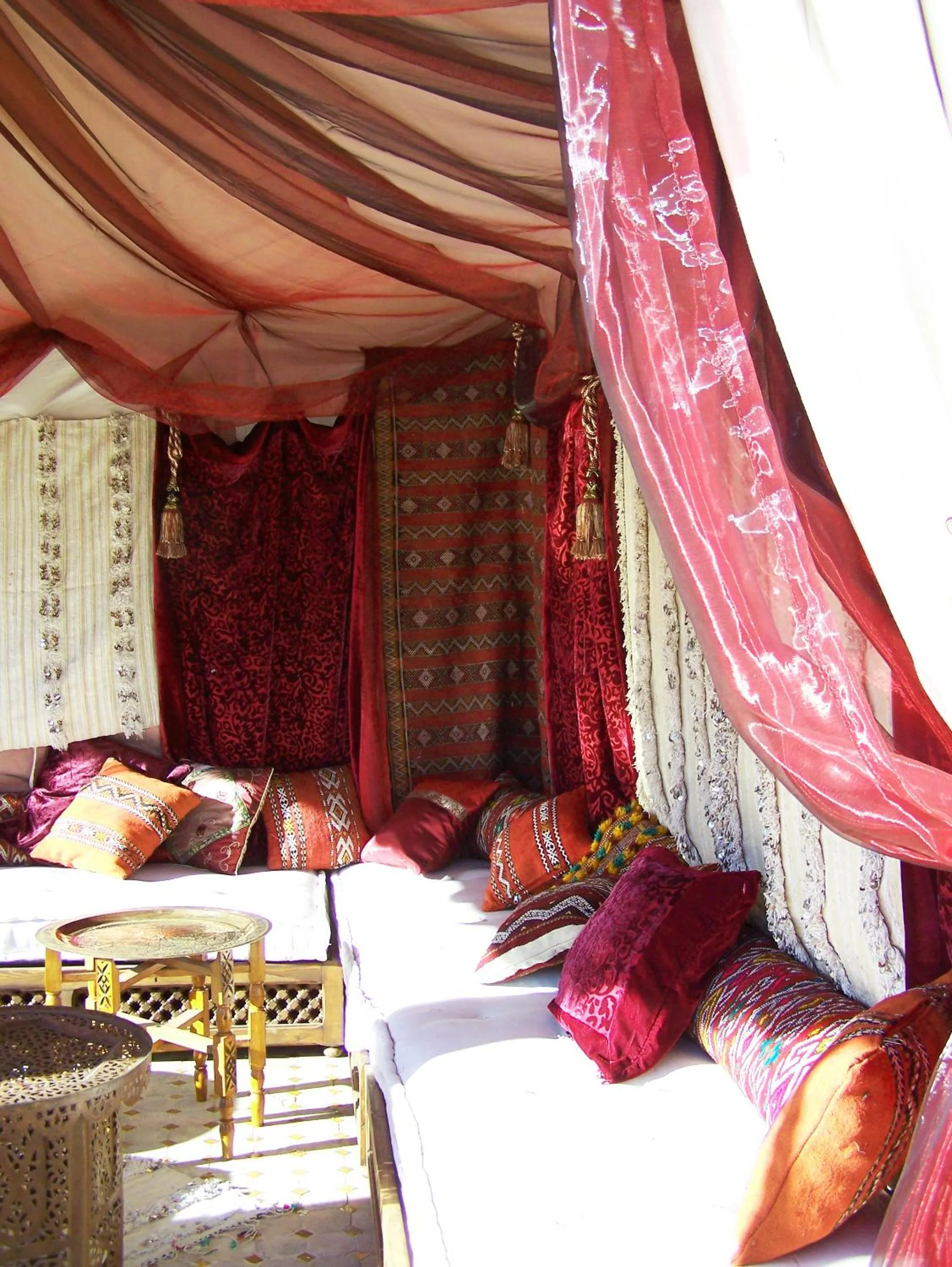 Bed in Riad Fatinat Marrakech