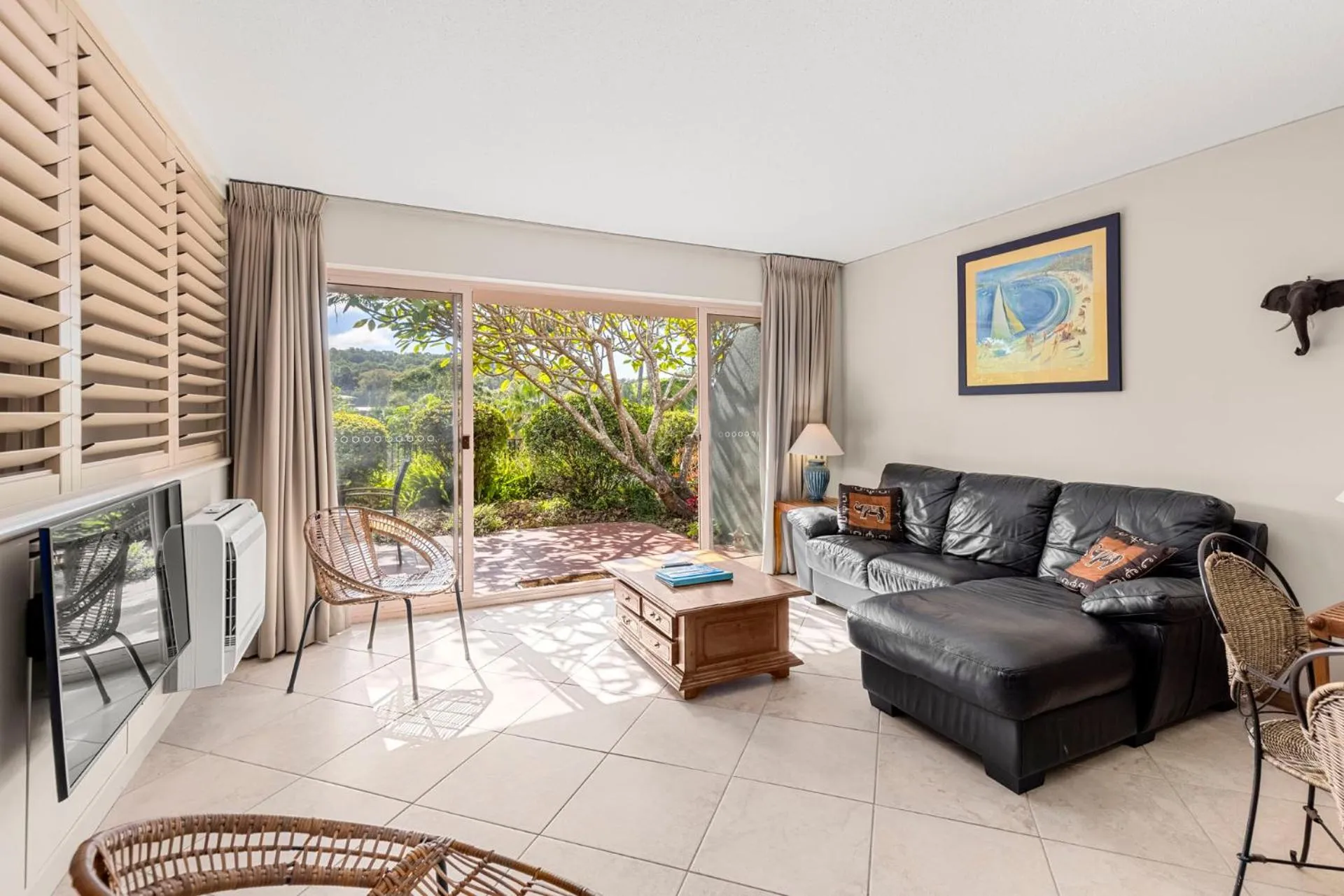 Living room in Pacific Bay Resort