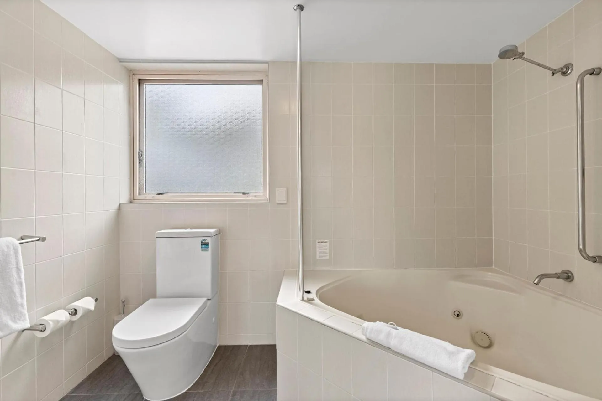 Shower in Pacific Bay Resort