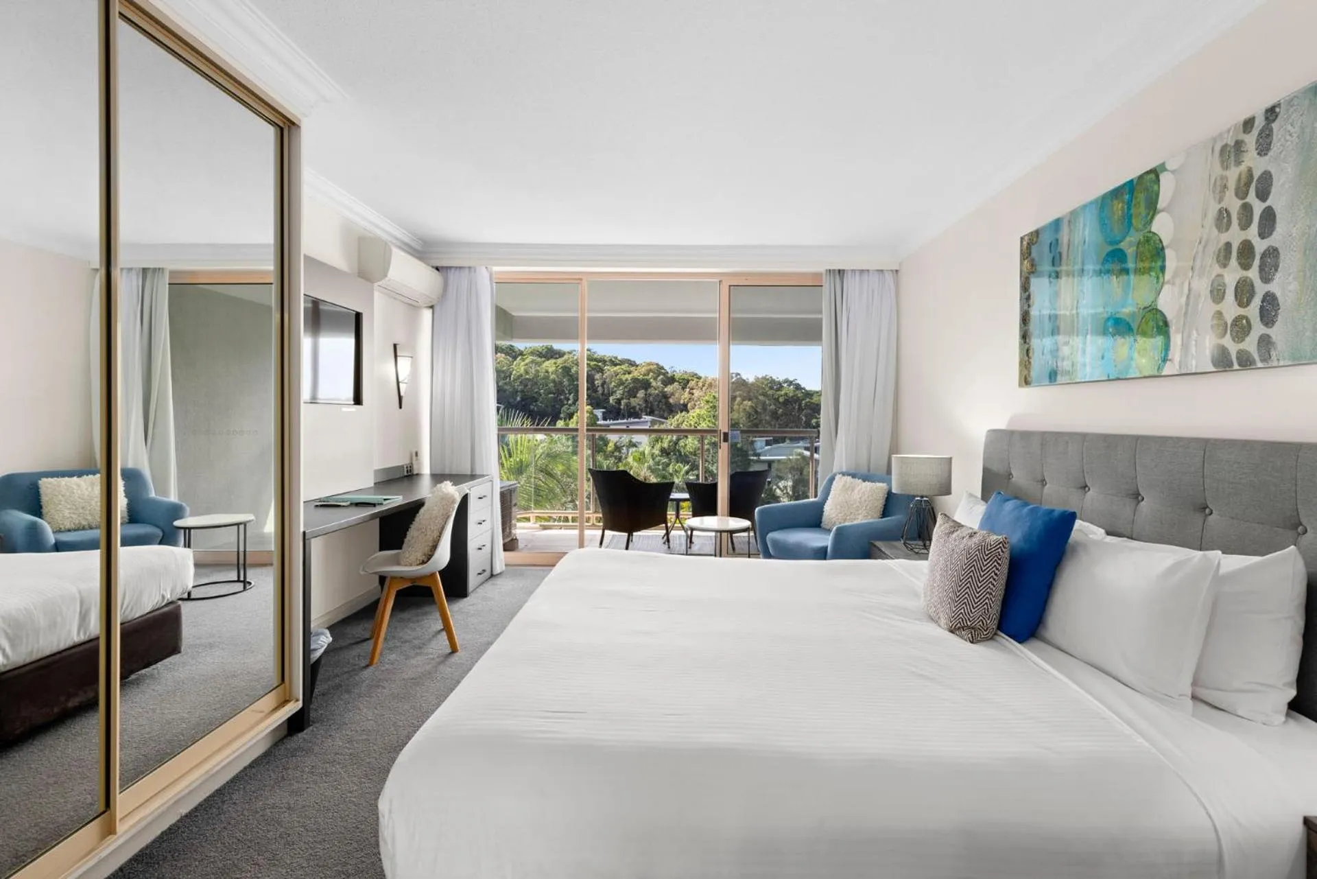 Bedroom, Bed in Pacific Bay Resort