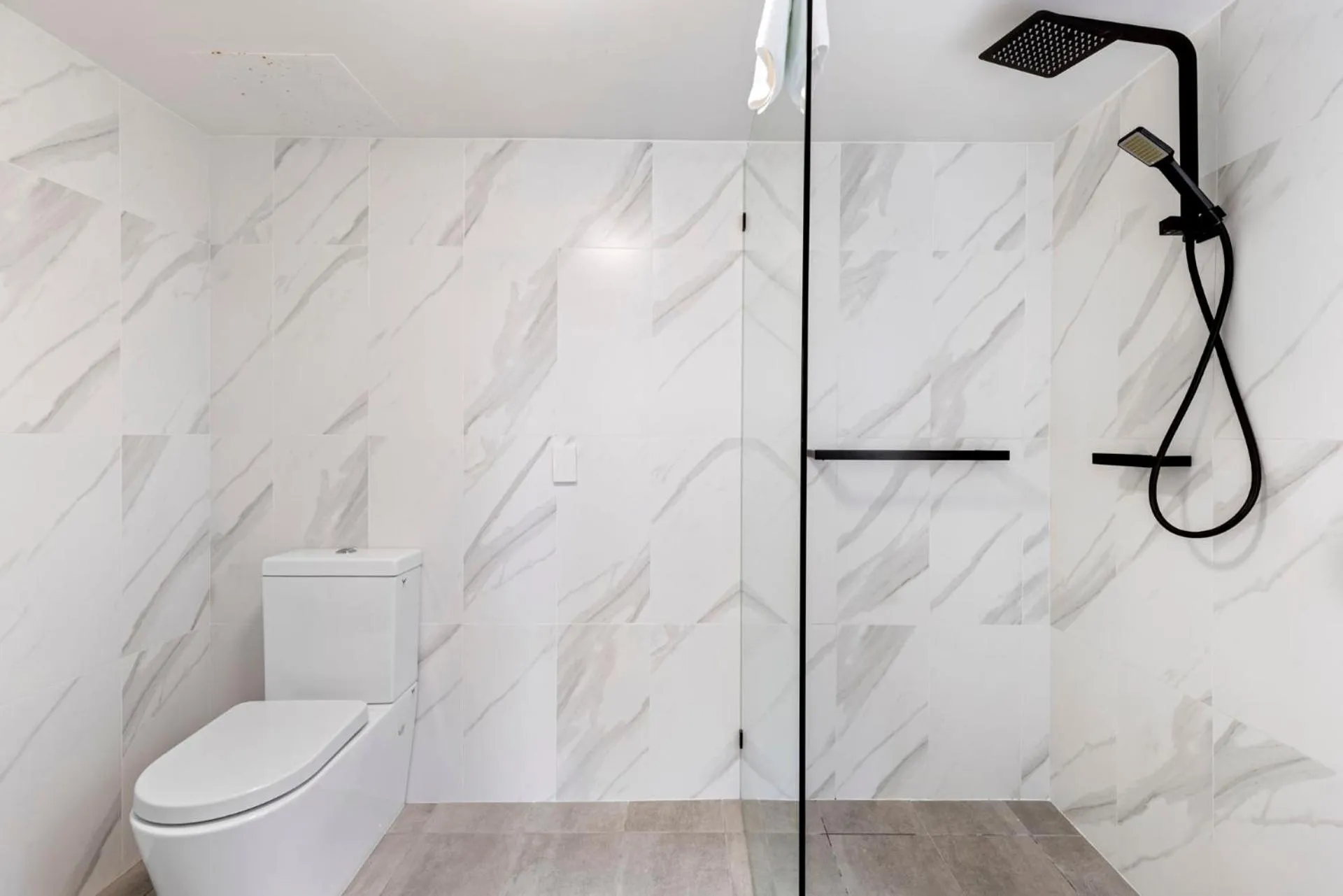 Shower in Pacific Bay Resort