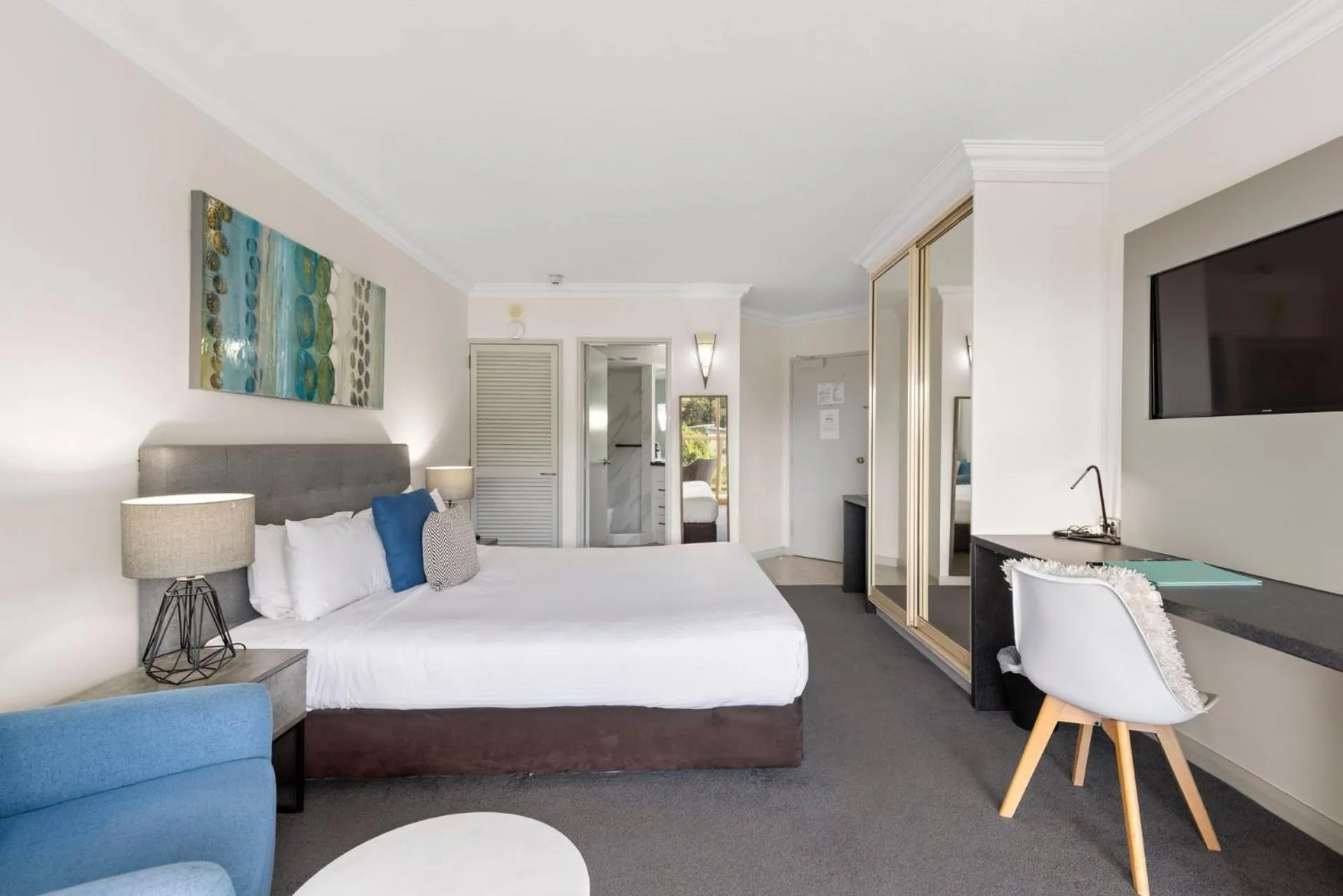 Seating area, Bed in Pacific Bay Resort