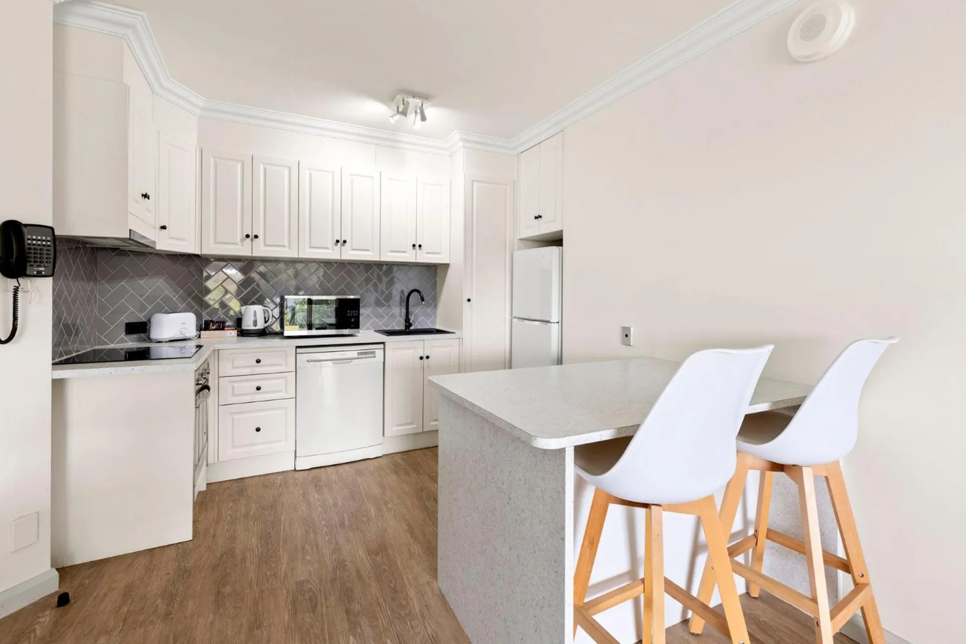 Kitchen or kitchenette in Pacific Bay Resort