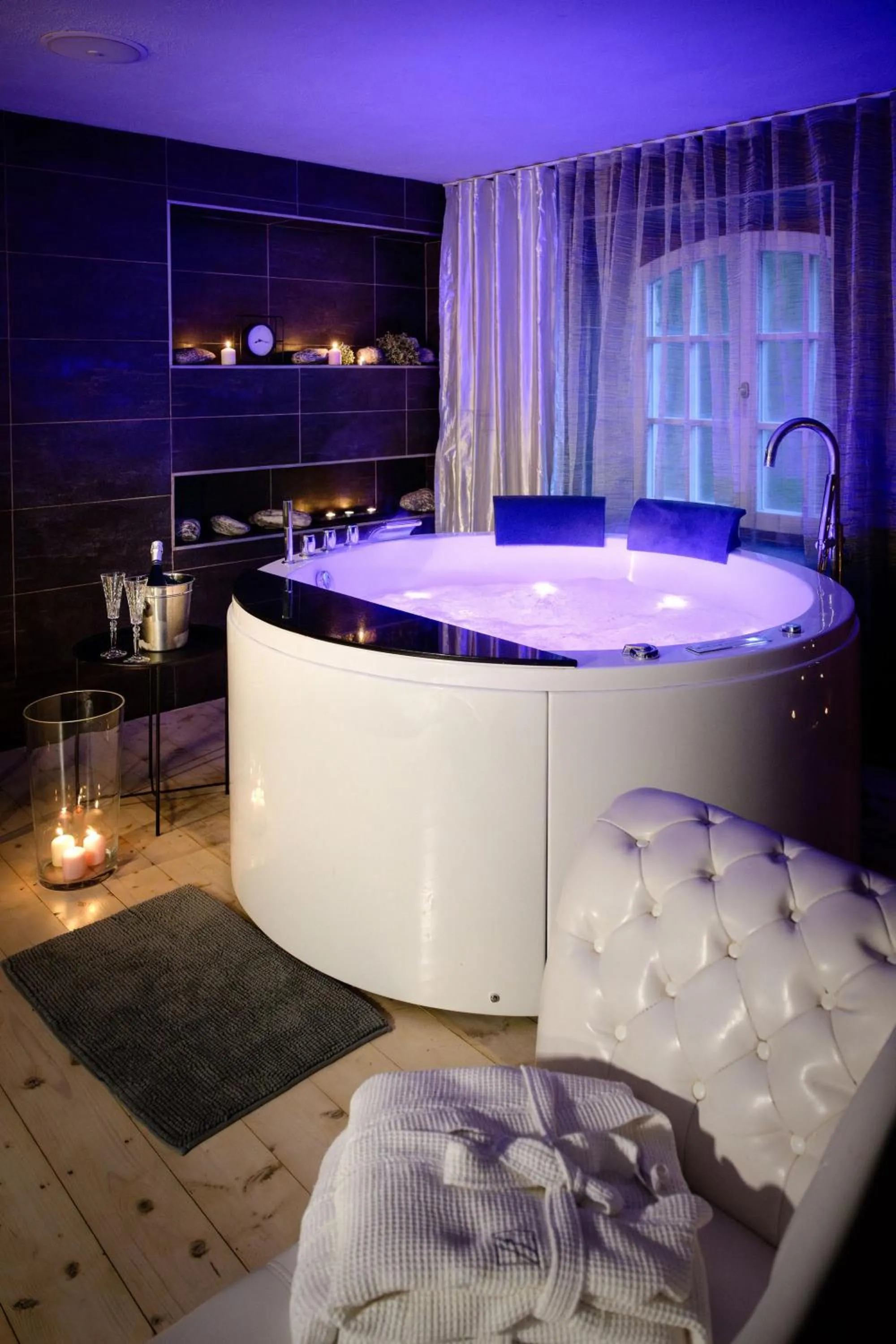 Hot Tub in Hotel & Garden U Holubů