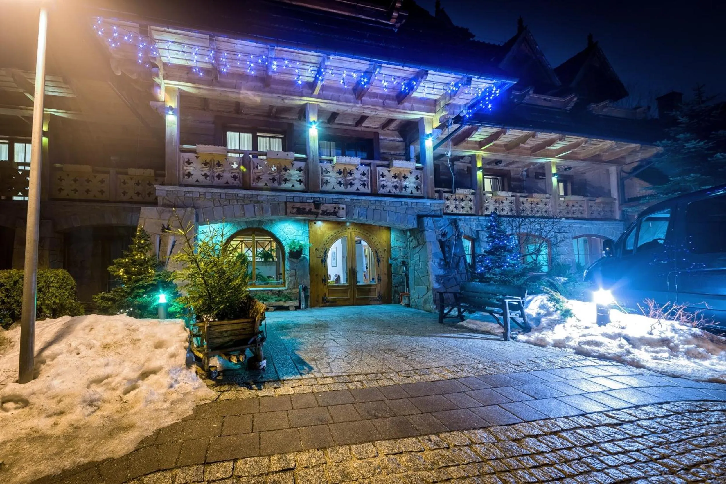 Facade/entrance in Hotel Nosalowy Dwór