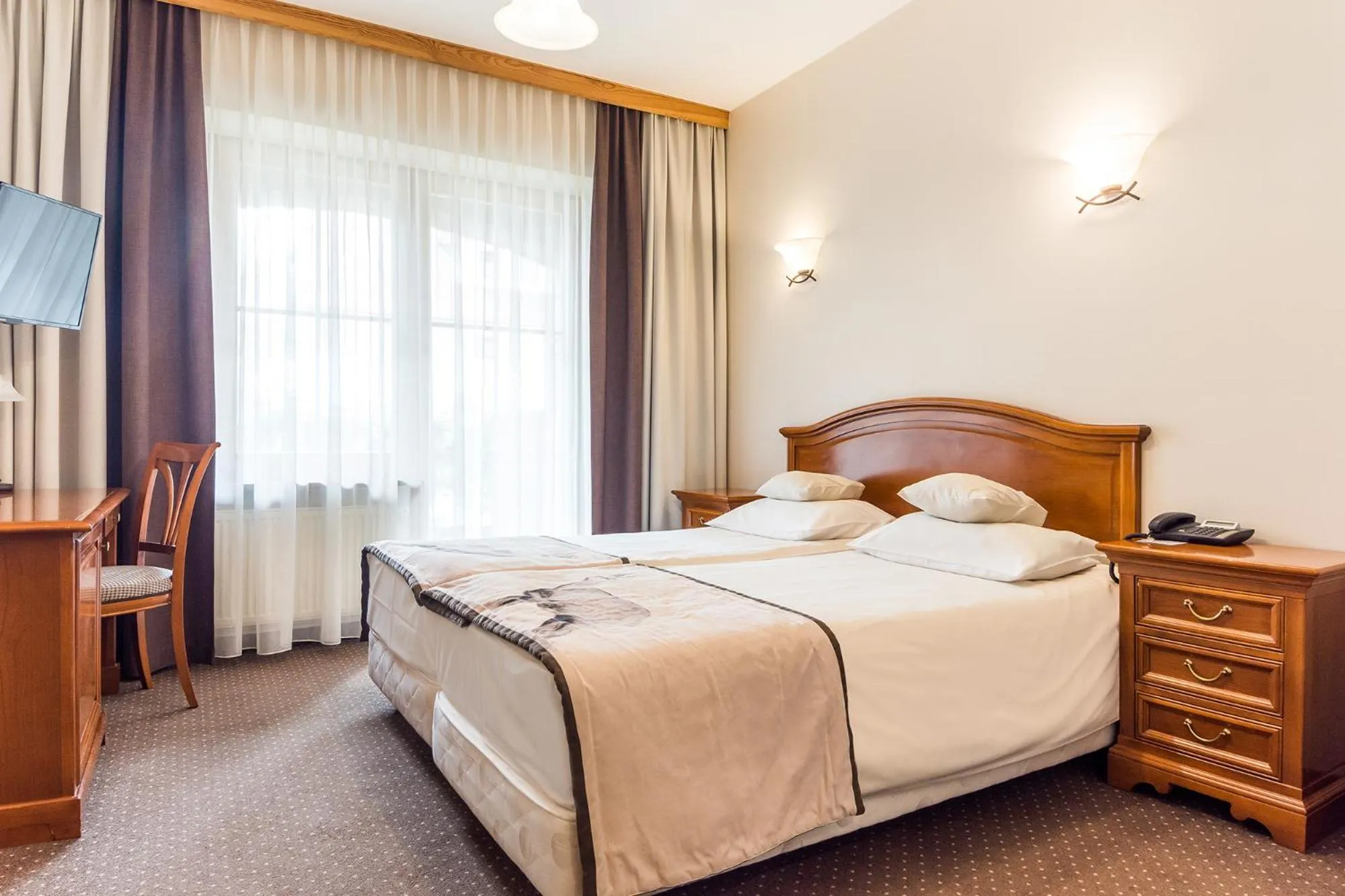 Bed in Hotel Nosalowy Dwór