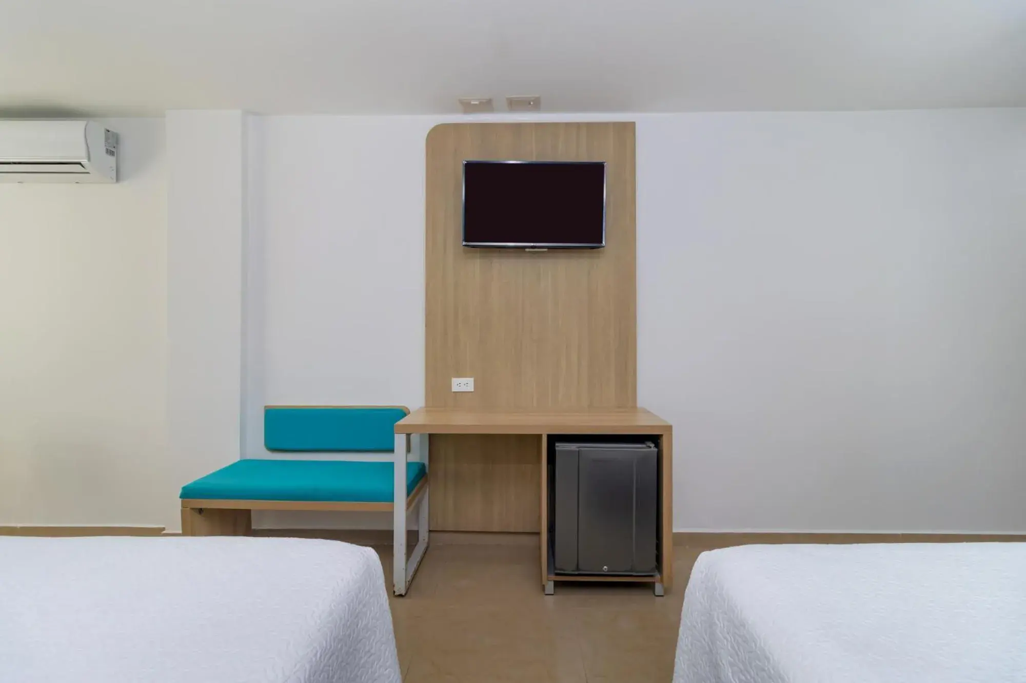 Bed in Hotel Bahia Sardina Bed in Hotel Bahia Sardina