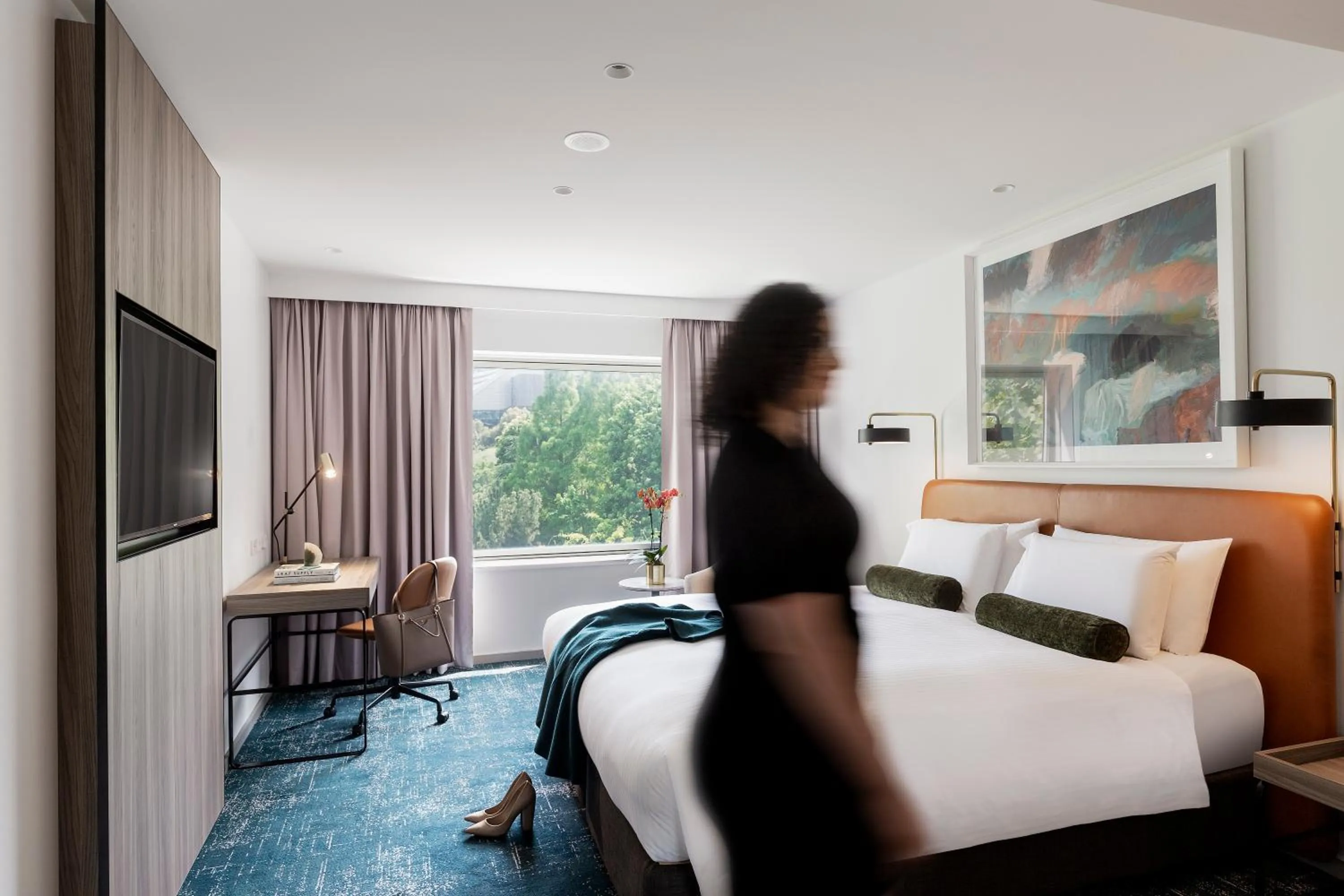 Bed in Novotel Sydney Darling Square