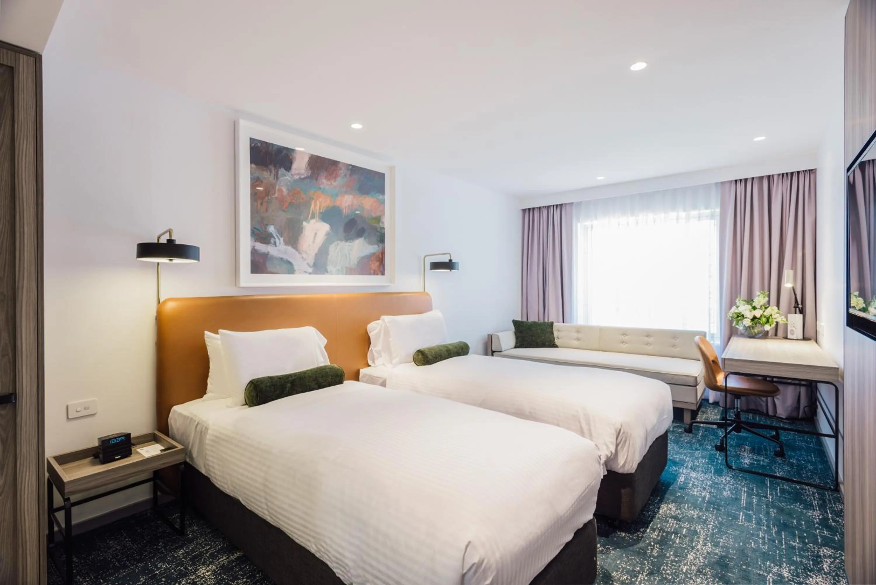 Bed in Novotel Sydney Darling Square