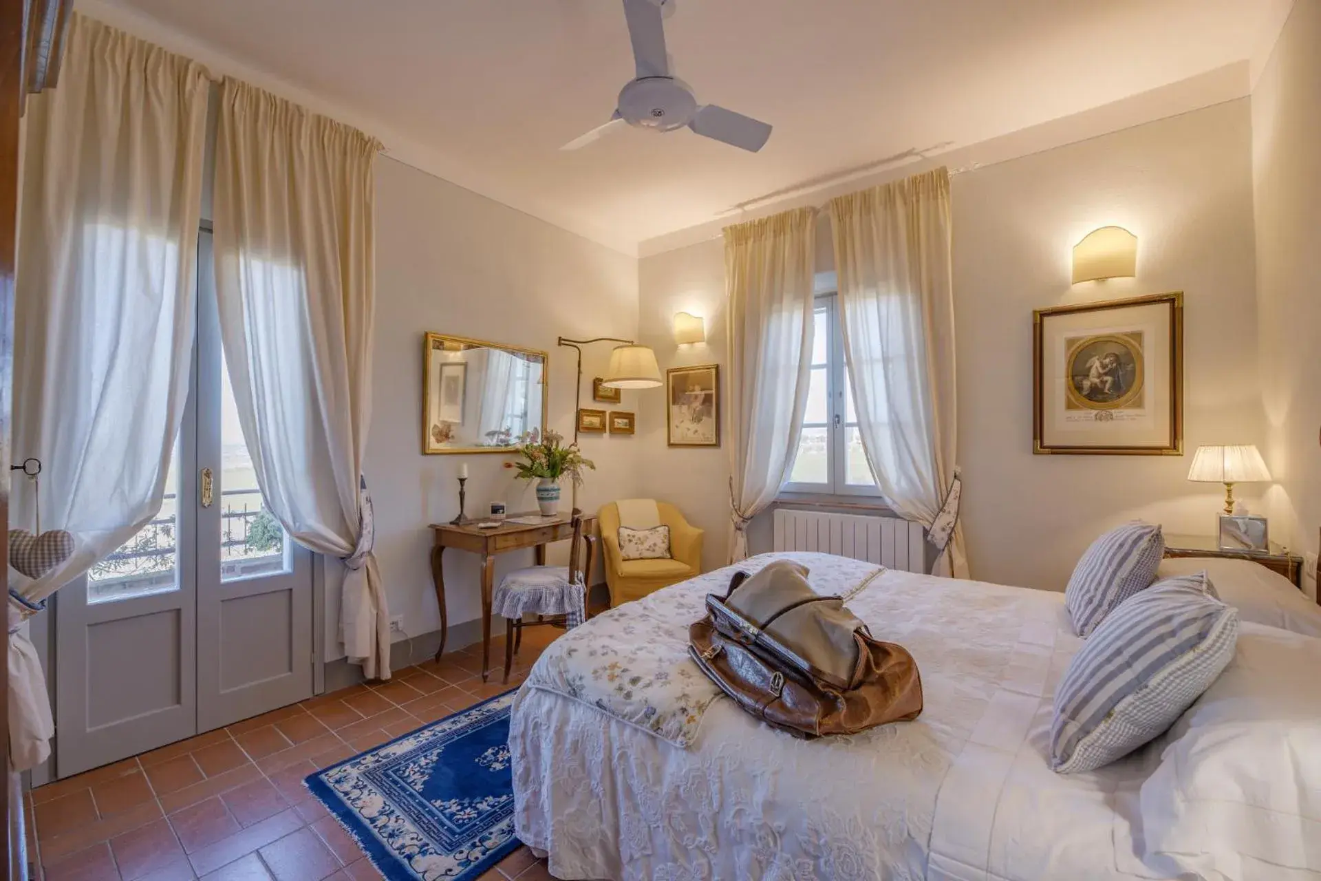 Double Room with Balcony in Casa Bellavista B&B Double Room with Balcony in Casa Bellavista B&B