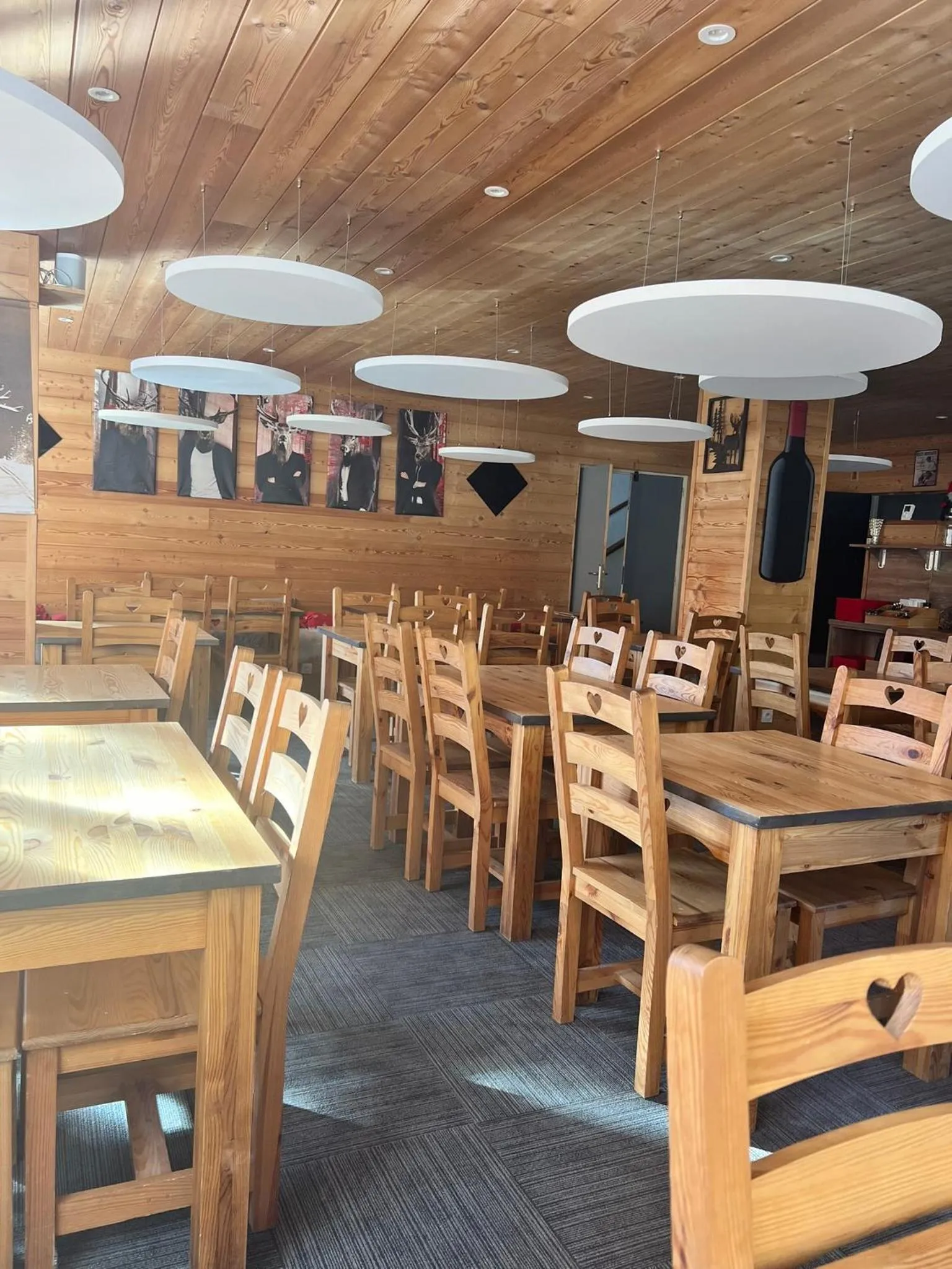 Restaurant/places to eat in Hôtel l'Équipe