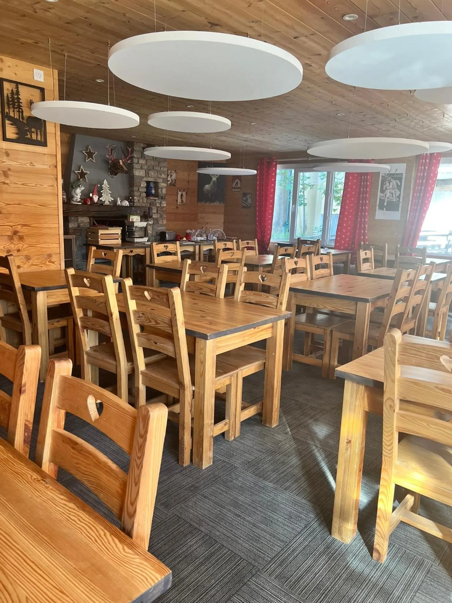 Restaurant/places to eat in Hôtel l'Équipe