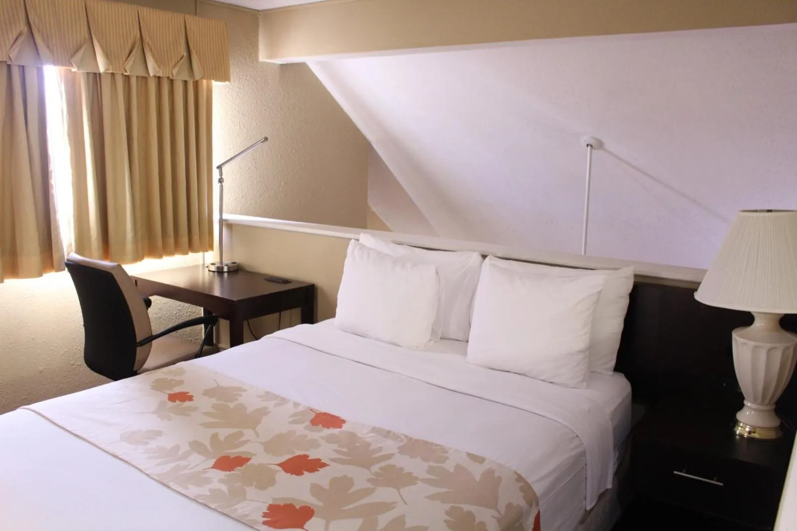 Bedroom, Bed in Hawthorn Extended Stay by Wyndham Wichita