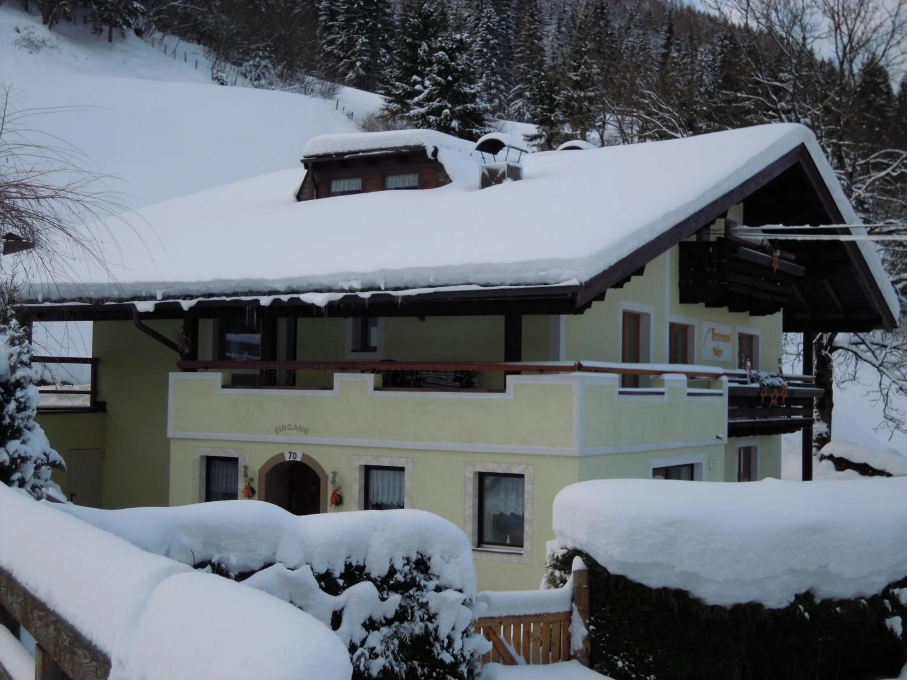 Facade/entrance in Pension Herzoggut