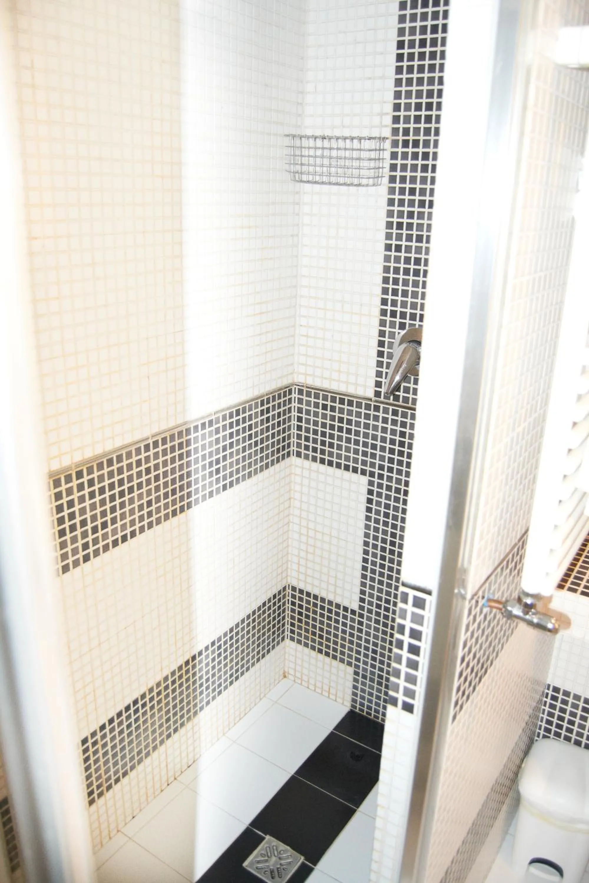 Shower in Domus Mazzini