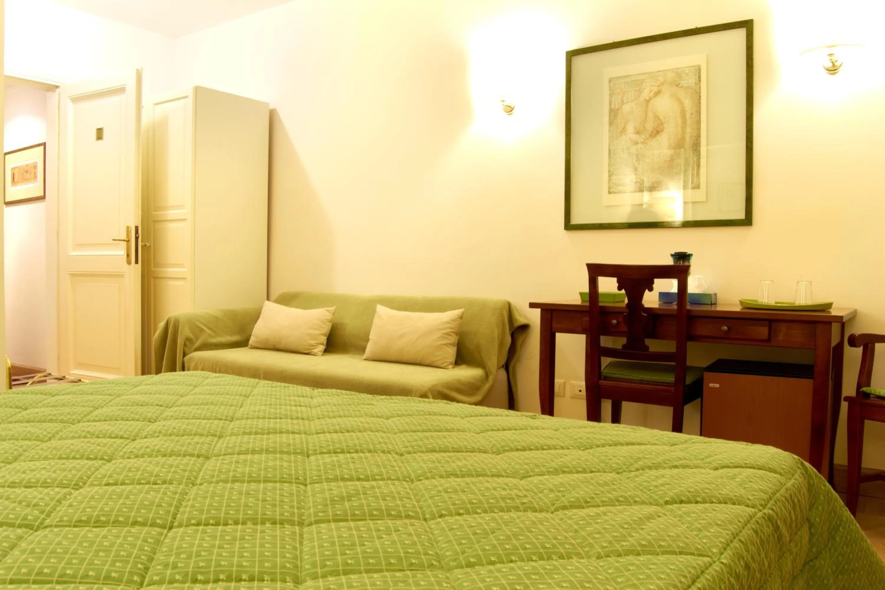 Seating area, Bed in Domus Mazzini