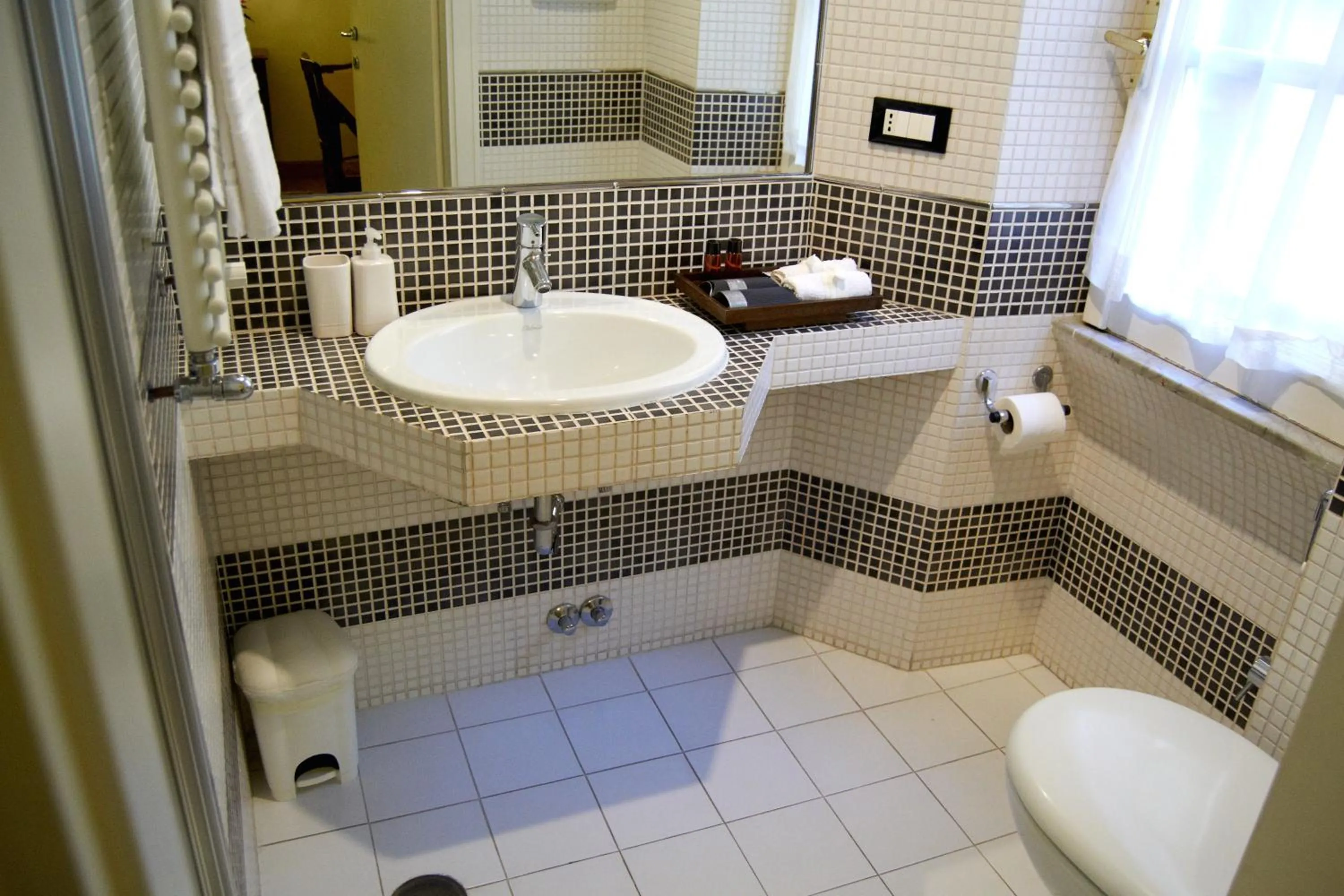 Bathroom in Domus Mazzini