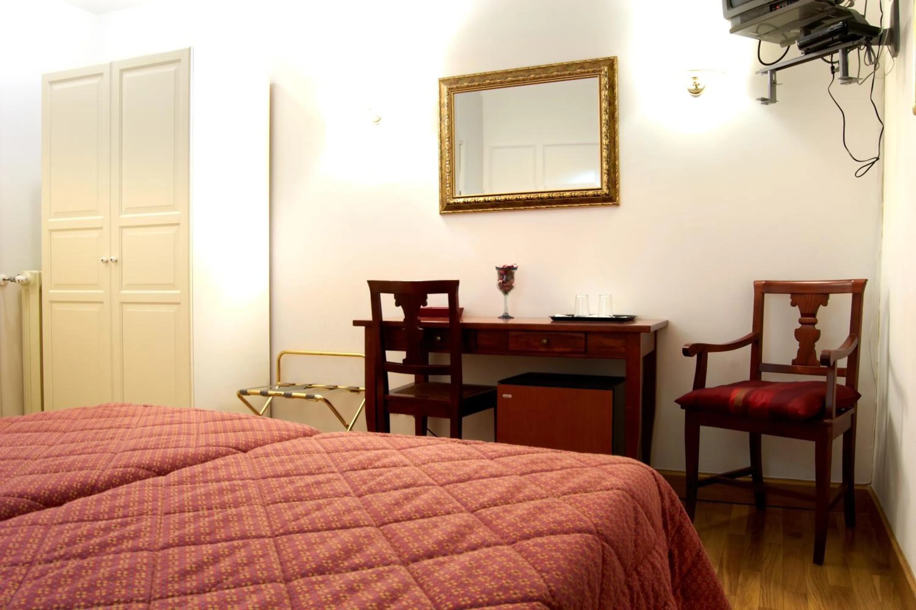 Seating area, Bed in Domus Mazzini