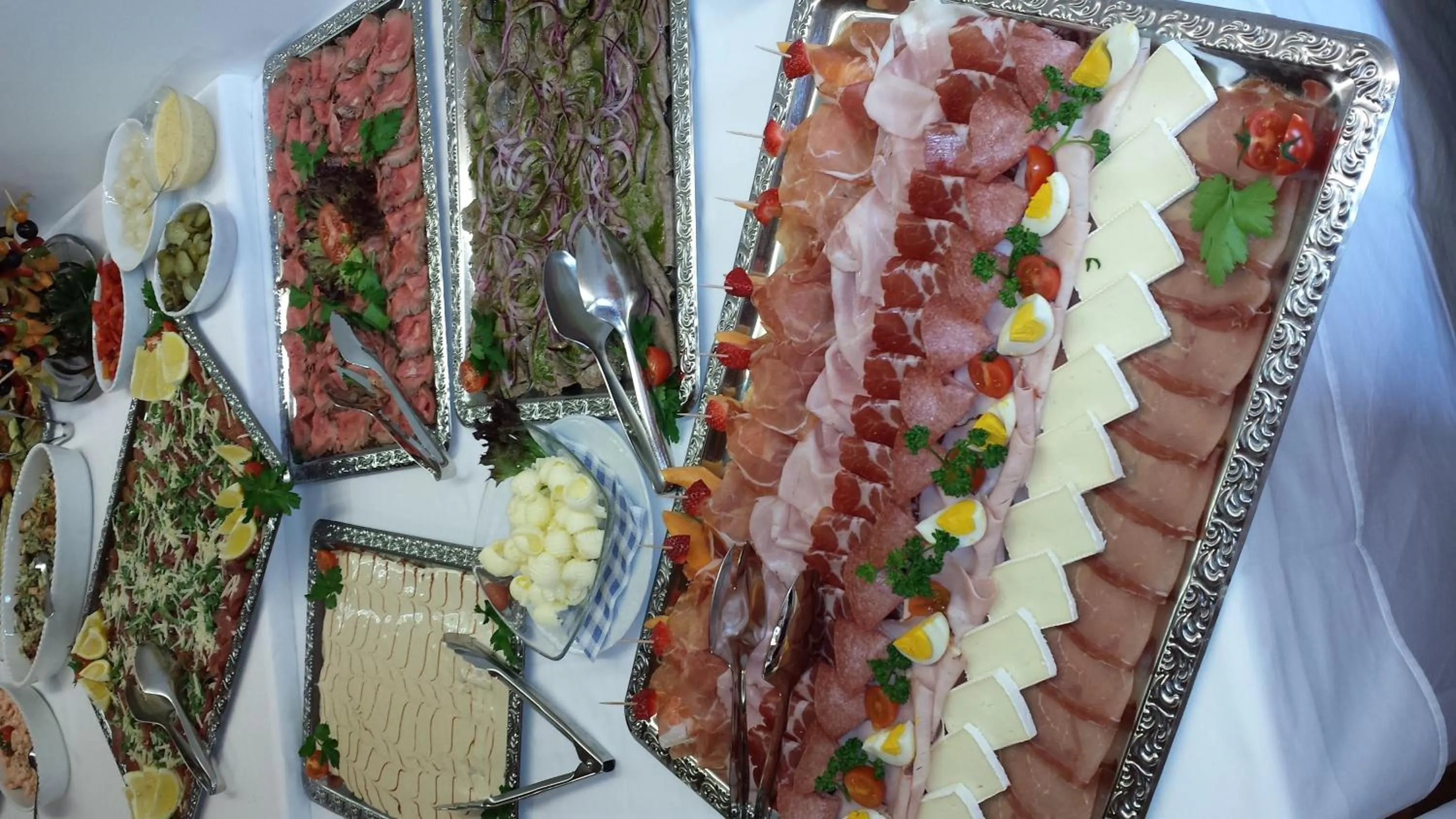 Restaurant/places to eat in Hotel Rose