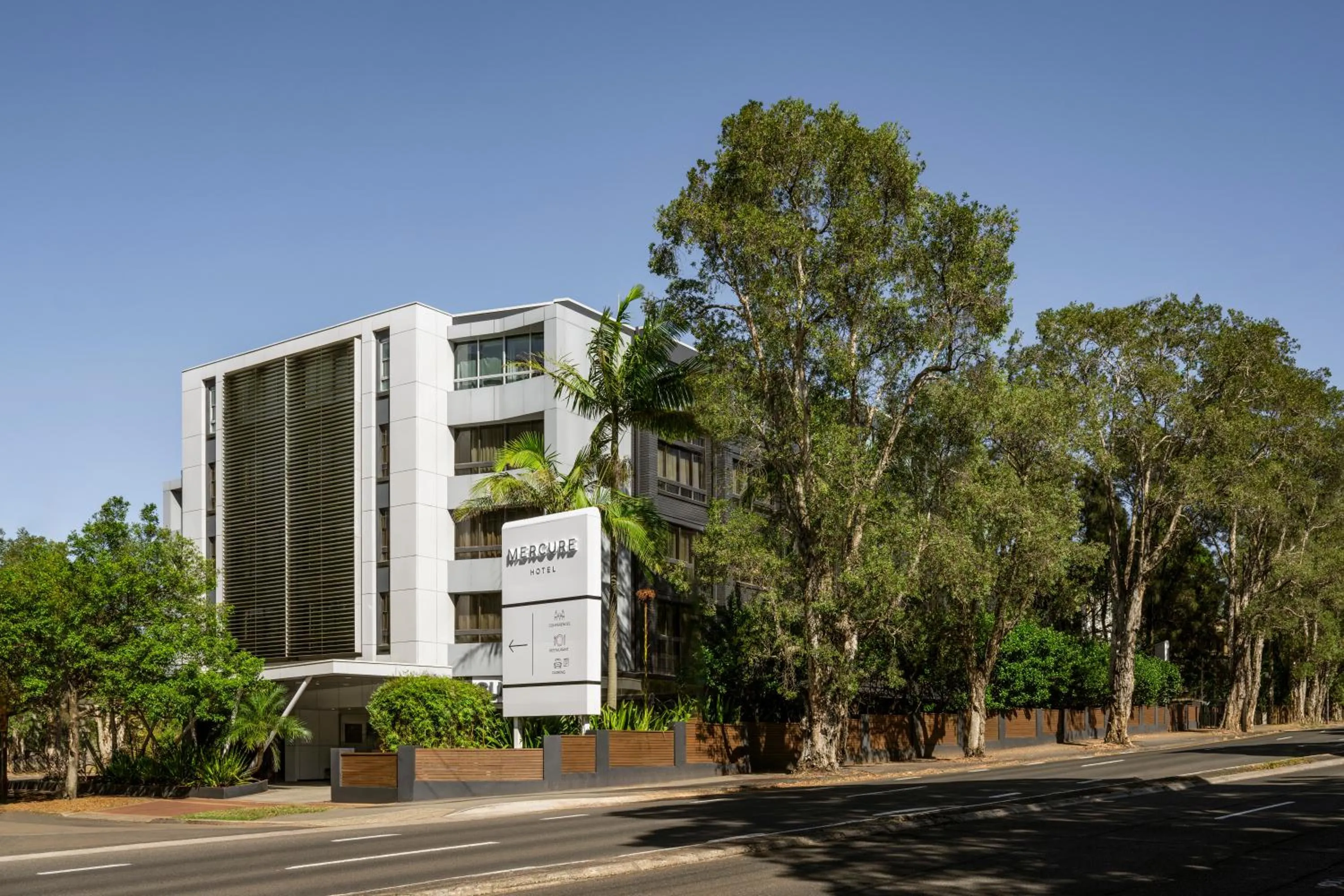 Property building in Mercure Sydney St Leonards