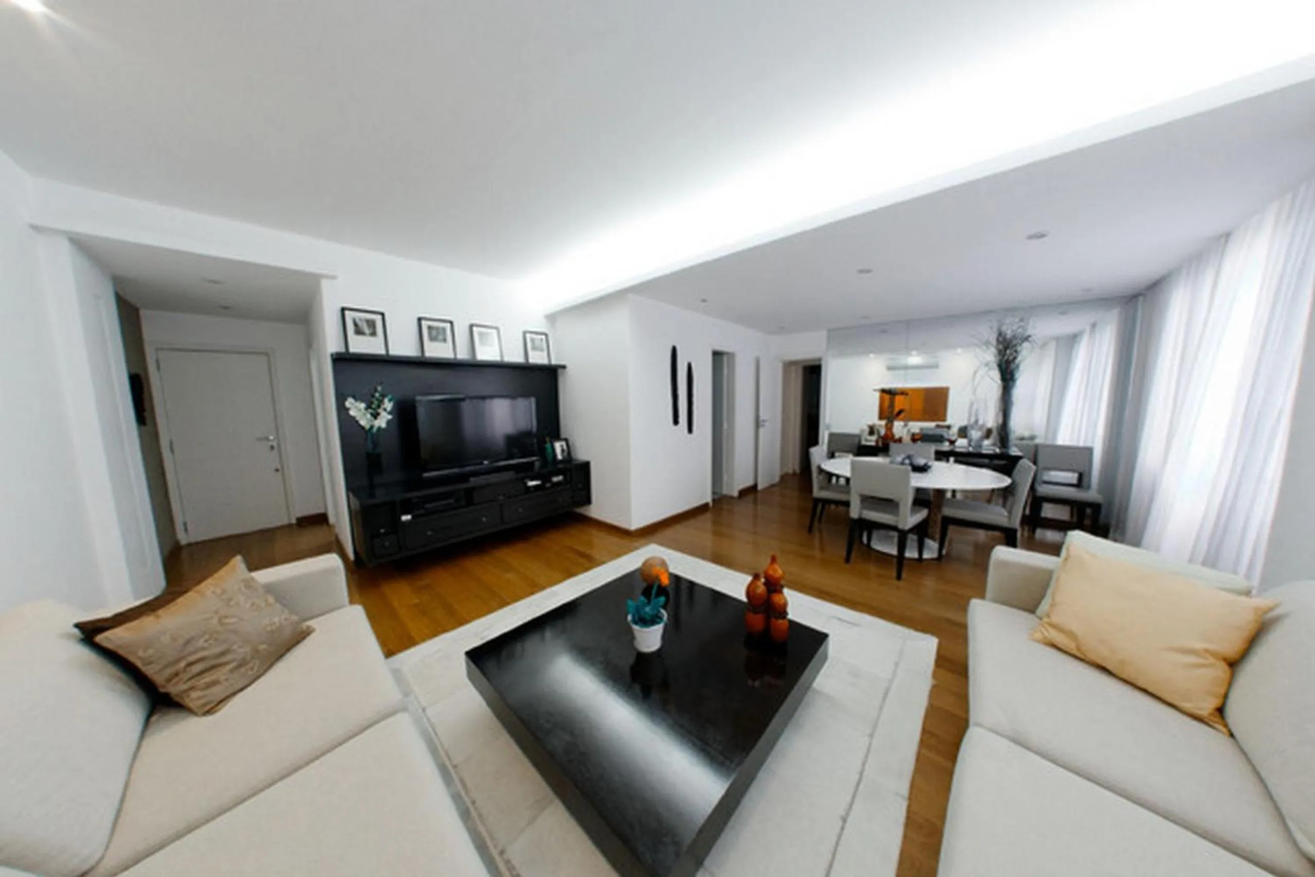 Living room in Leblon House Cupertino perto da praia portaria 24 h garagem ar condicionado e lava seca roupas