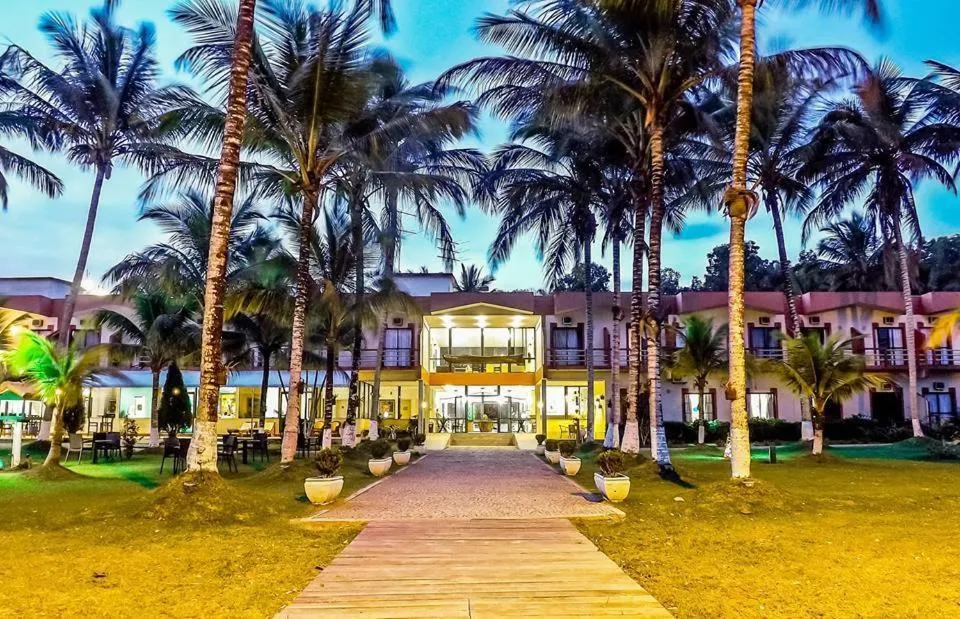 Property building in Coqueiral Praia Hotel