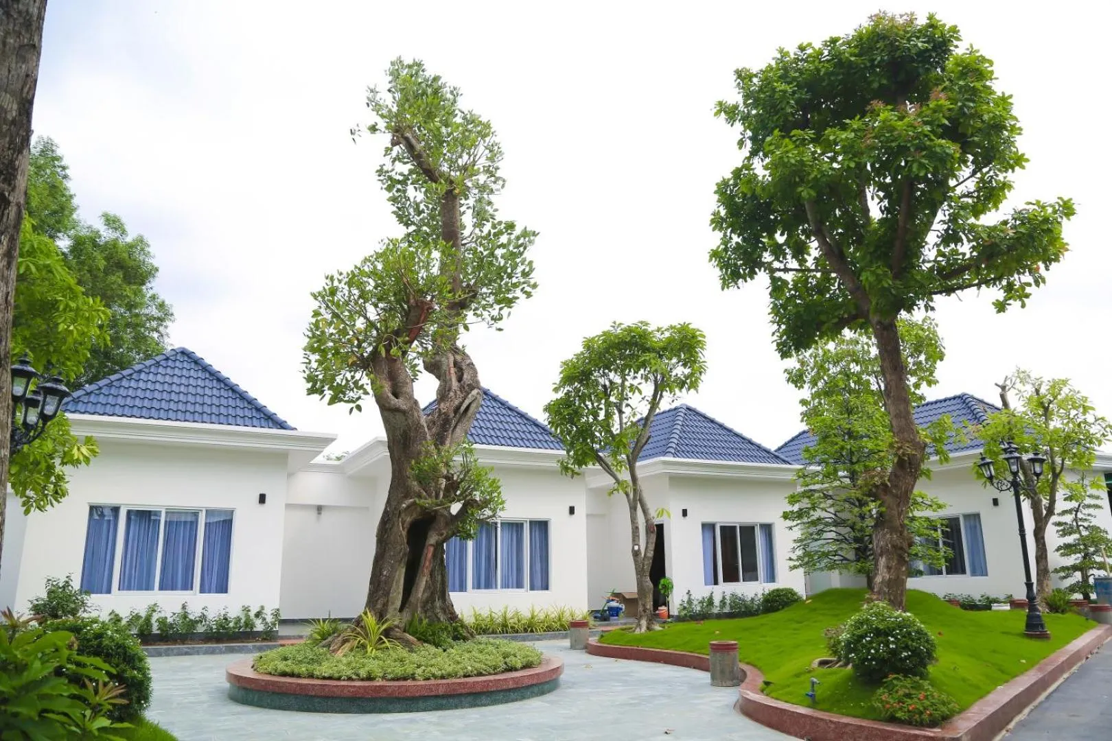 Property building in Van Kim Long