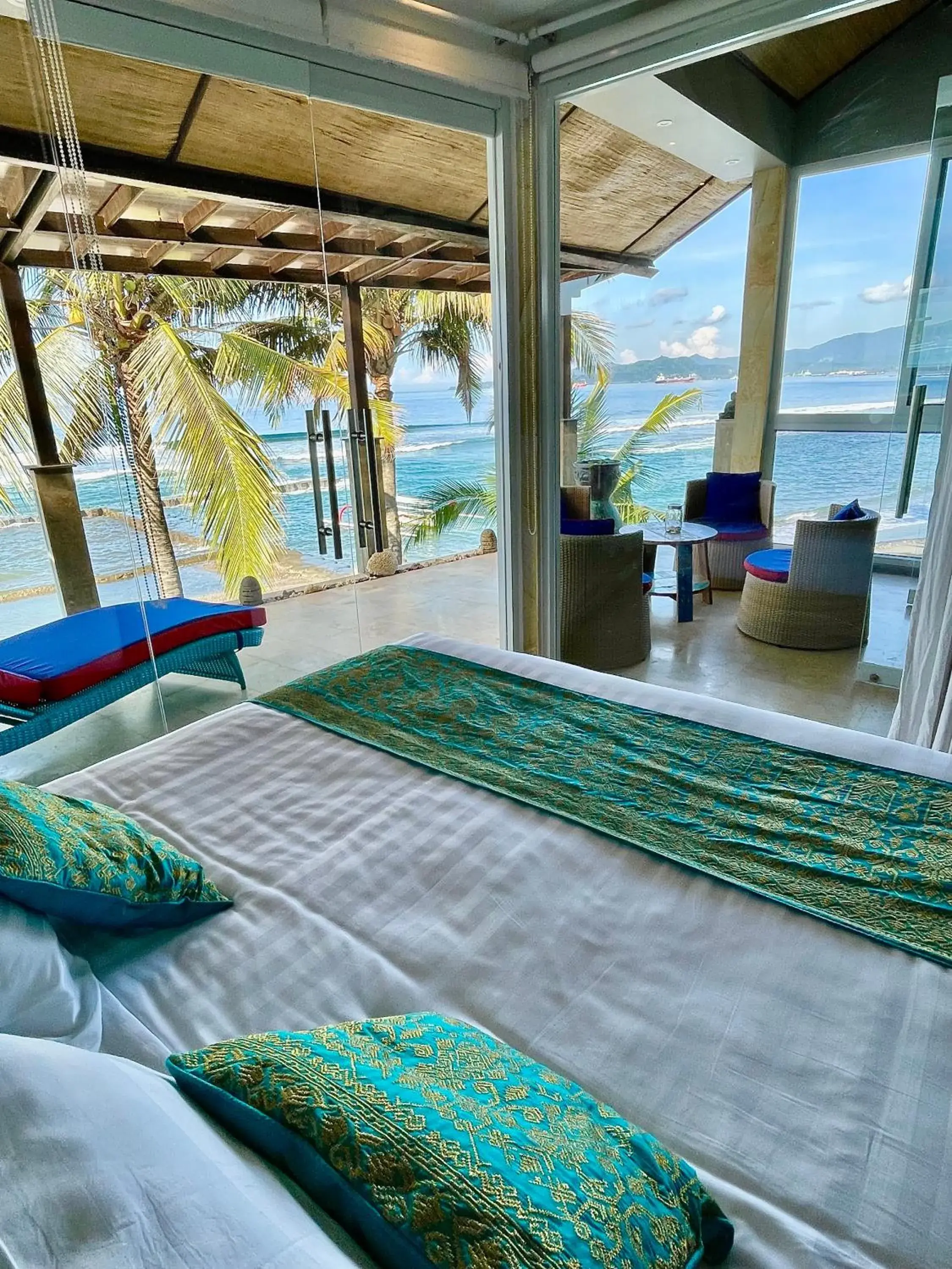 Ocean Suite By A&J - Exceptional Beachfront Apartment - Candidasa Ocean Suite By A&J - Exceptional Beachfront Apartment - Candidasa