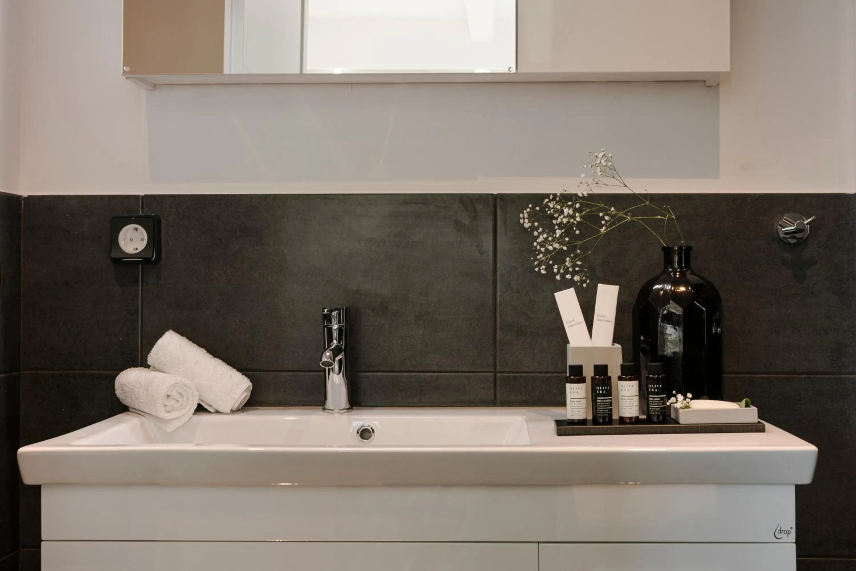 Bathroom in Aria Acropolis Suites, Troulanda