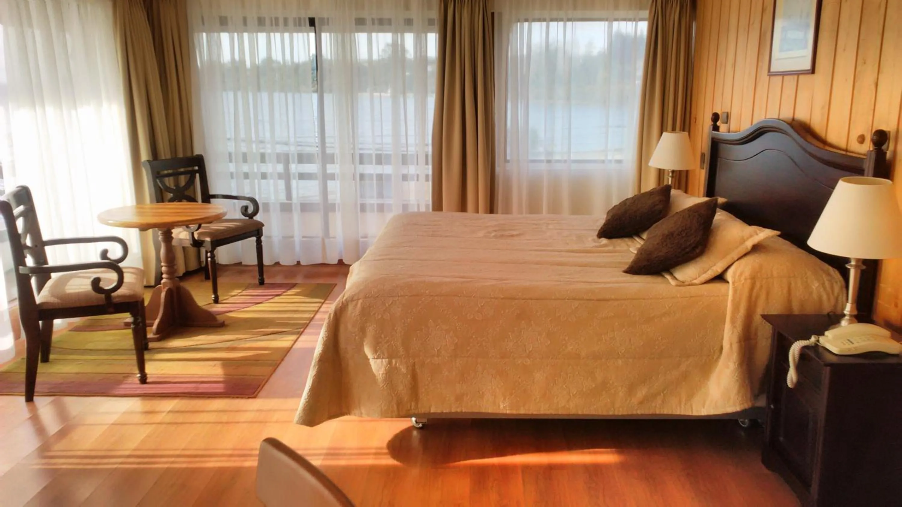 Photo of the whole room, Bed in Hotel y cabañas Terrazas del Lago
