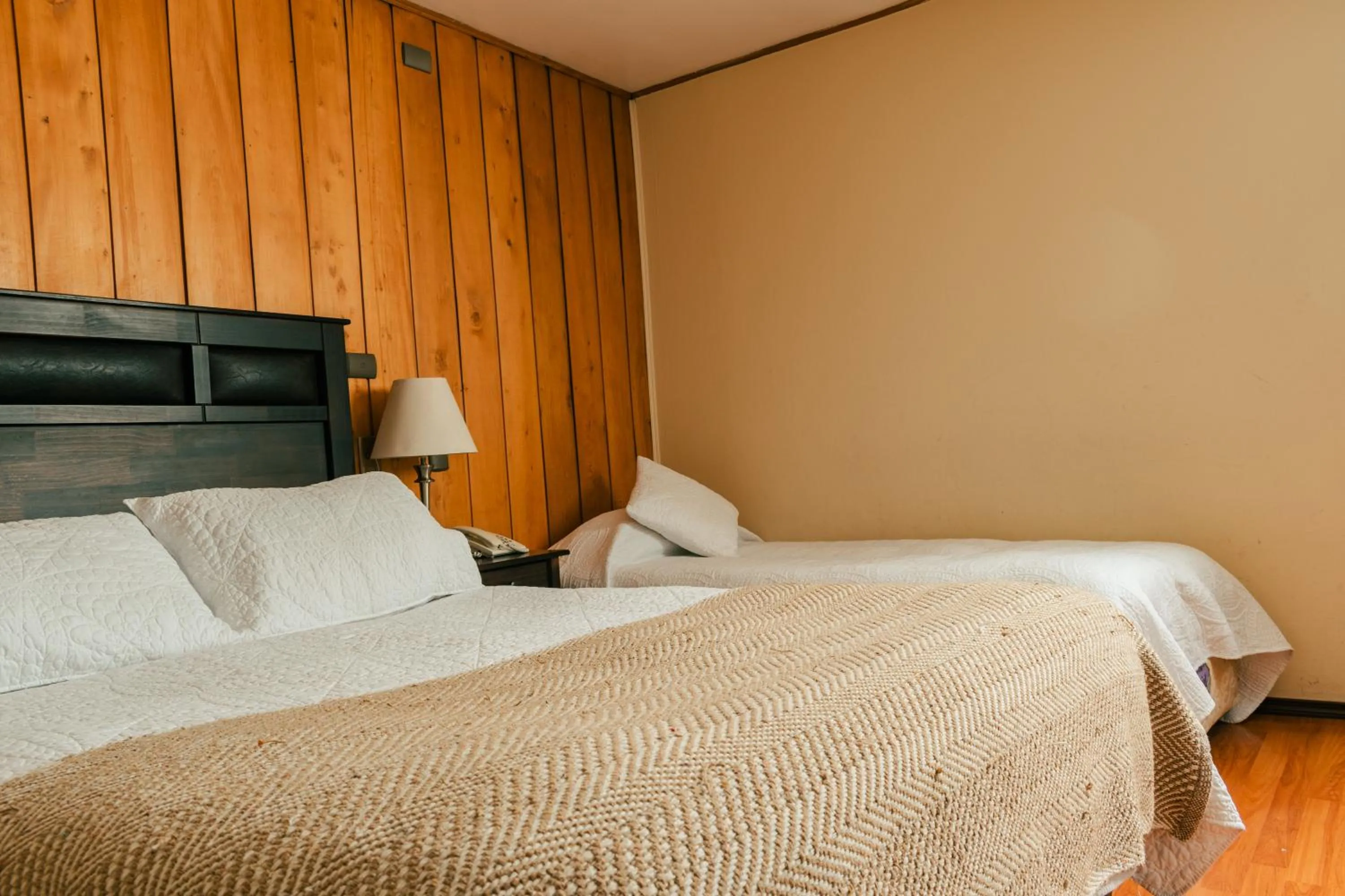 Restaurant/places to eat, Bed in Hotel y cabañas Terrazas del Lago