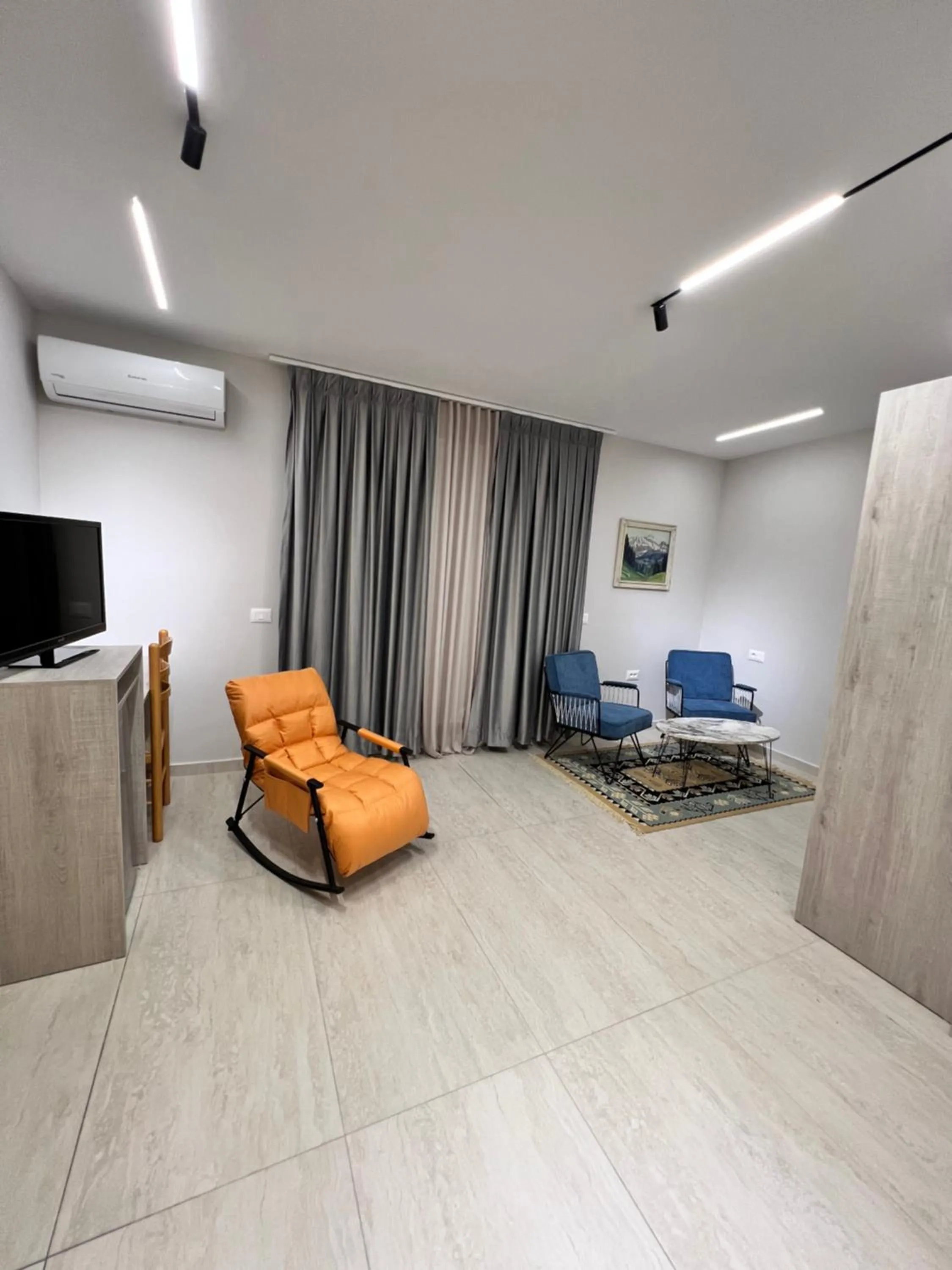 TV and multimedia in Lyden Hotel