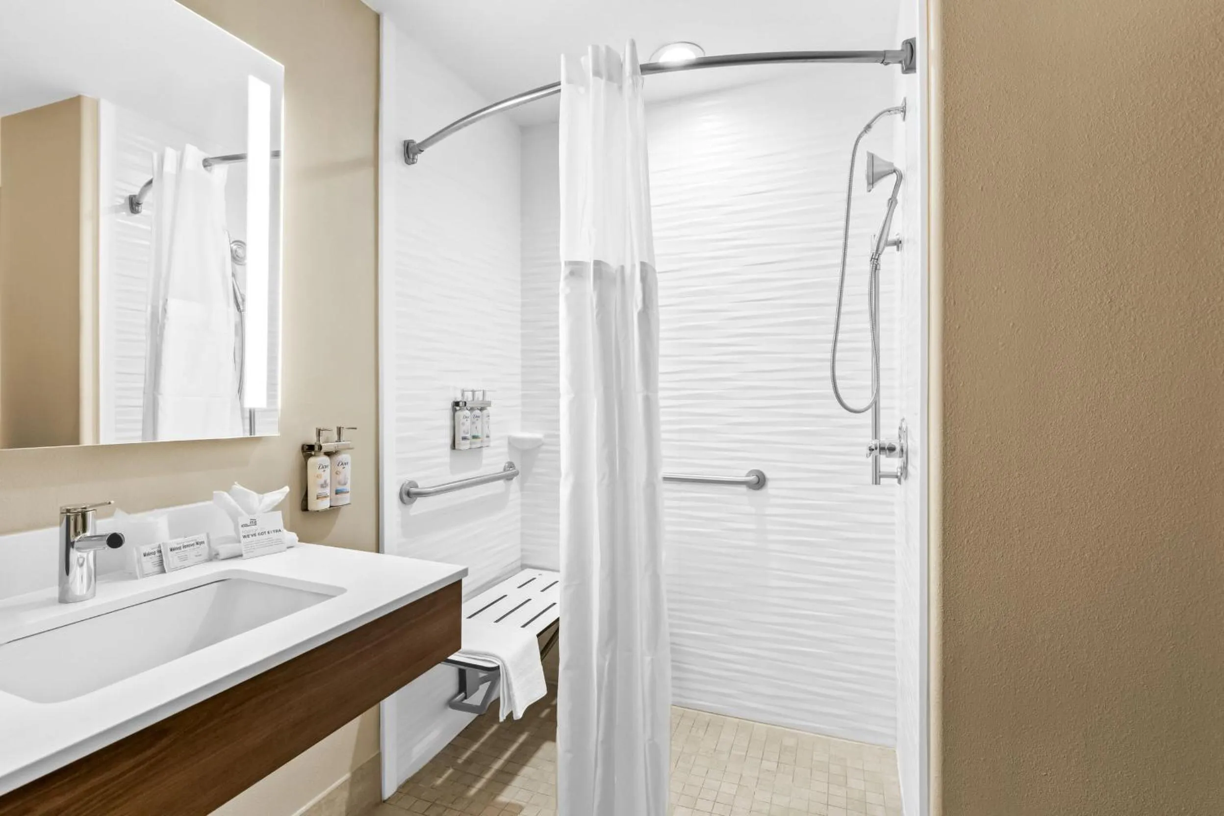 Shower in Holiday Inn Express and Suites Hotel - Pauls Valley by IHG