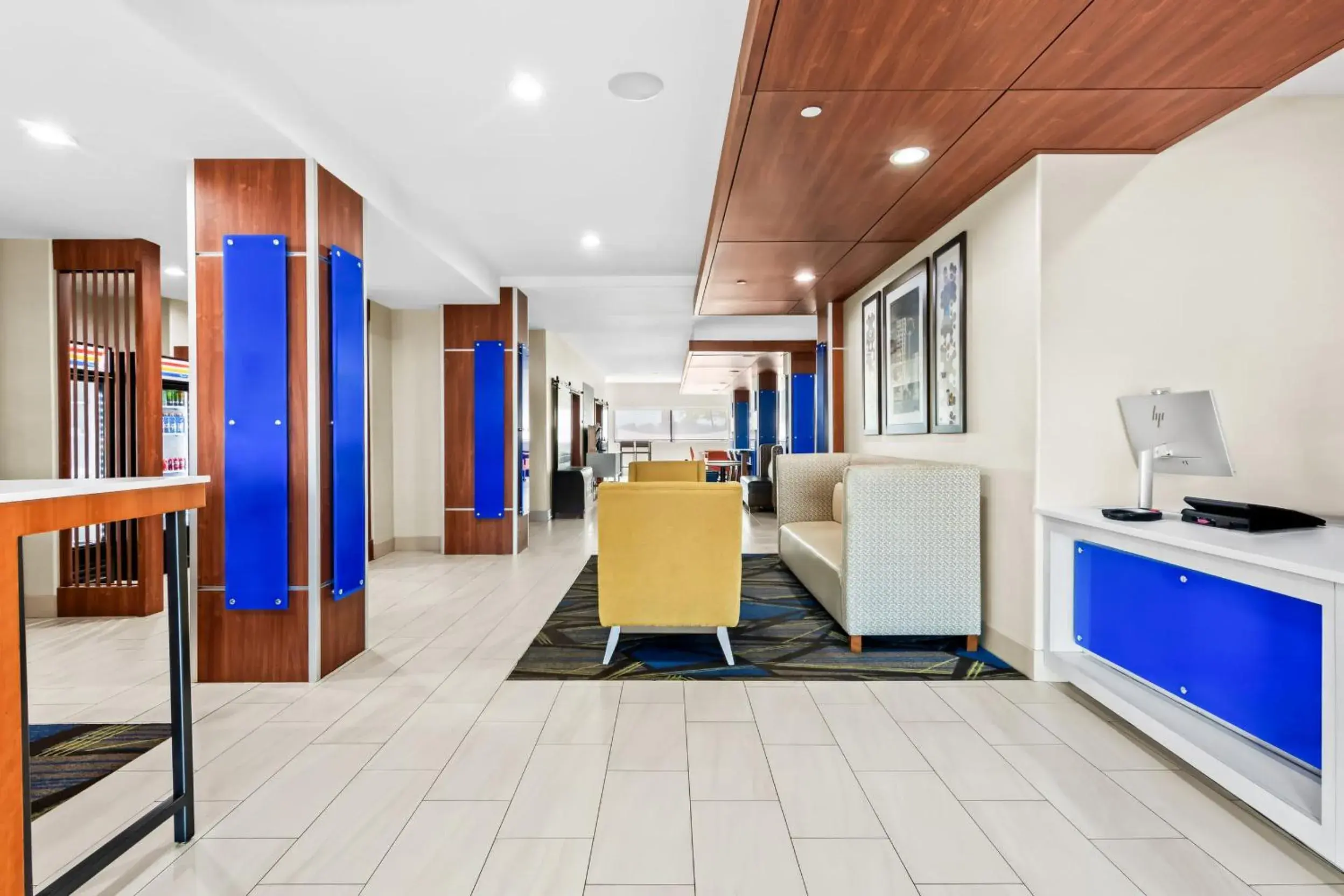 Property building in Holiday Inn Express and Suites Hotel - Pauls Valley by IHG Property building in Holiday Inn Express and Suites Hotel - Pauls Valley by IHG