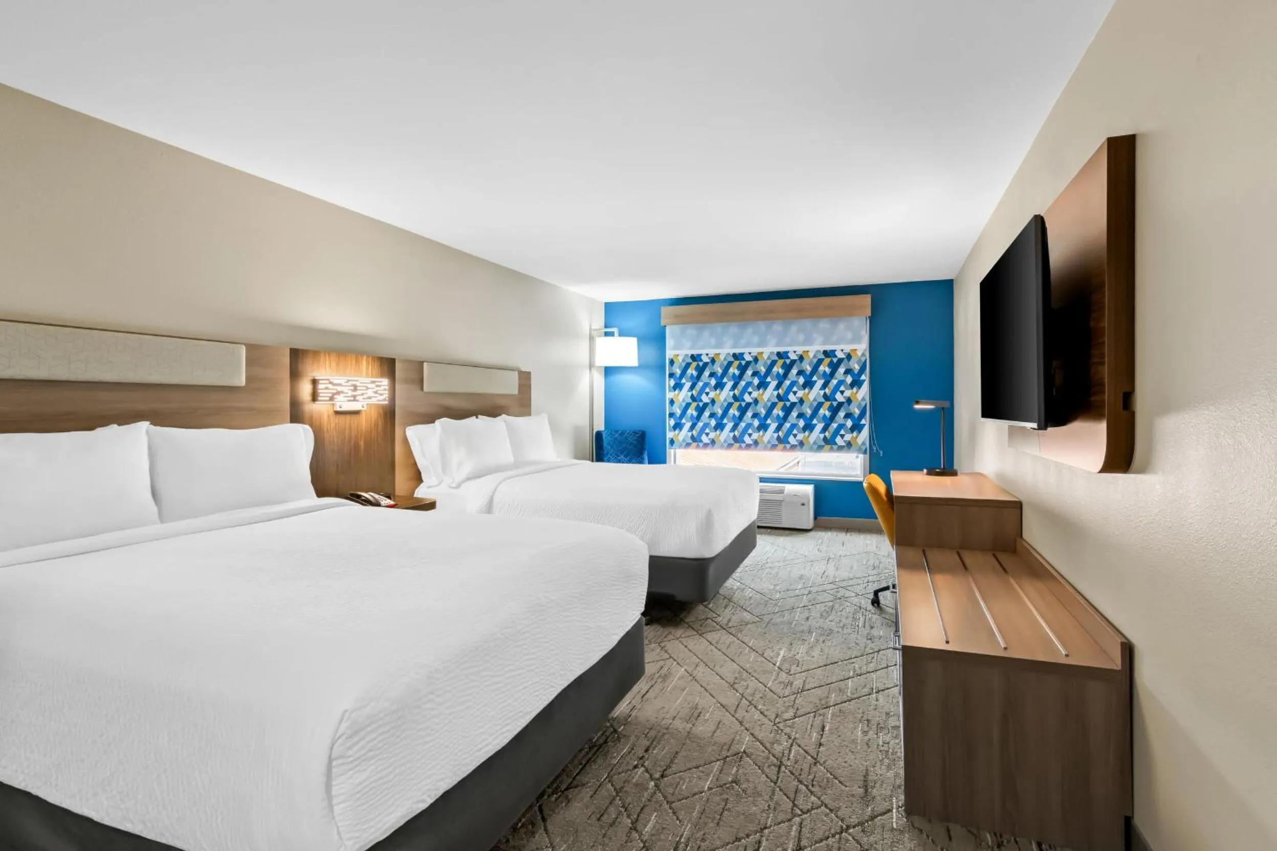 Bedroom, Bed in Holiday Inn Express and Suites Hotel - Pauls Valley by IHG